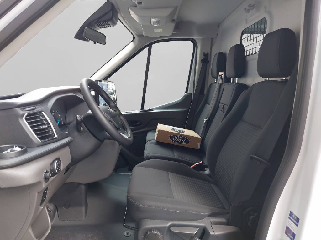 FORD E-Transit Van 350 L3H2 67kWh Trend-image-4
