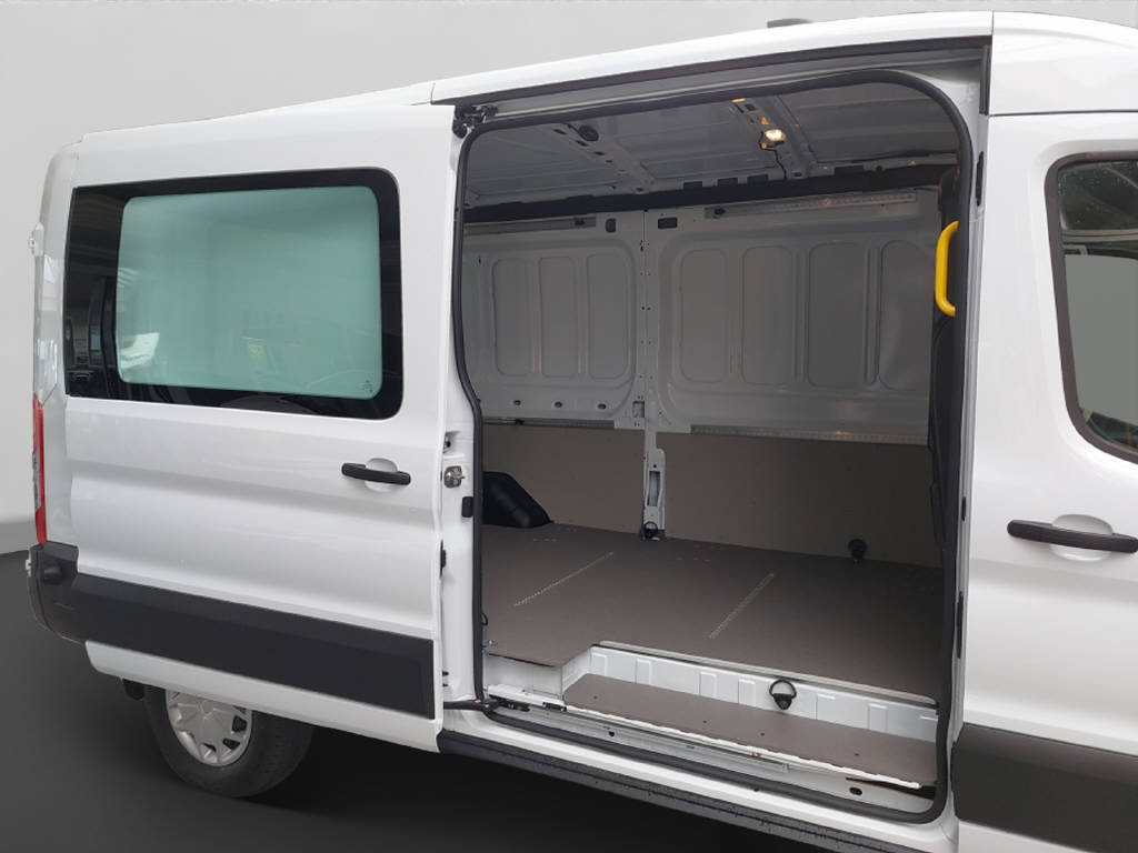 FORD E-Transit Van 350 L3H2 67kWh Trend-image-7