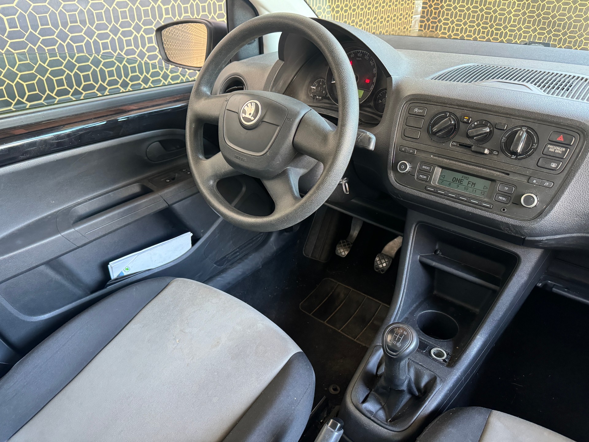 SKODA Citigo 1.0 G-tec Ambition-image-6