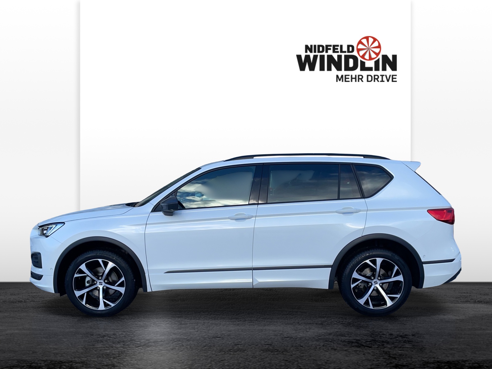 SEAT Tarraco 1.4 e-HYBRID DSG Move FR-image-1