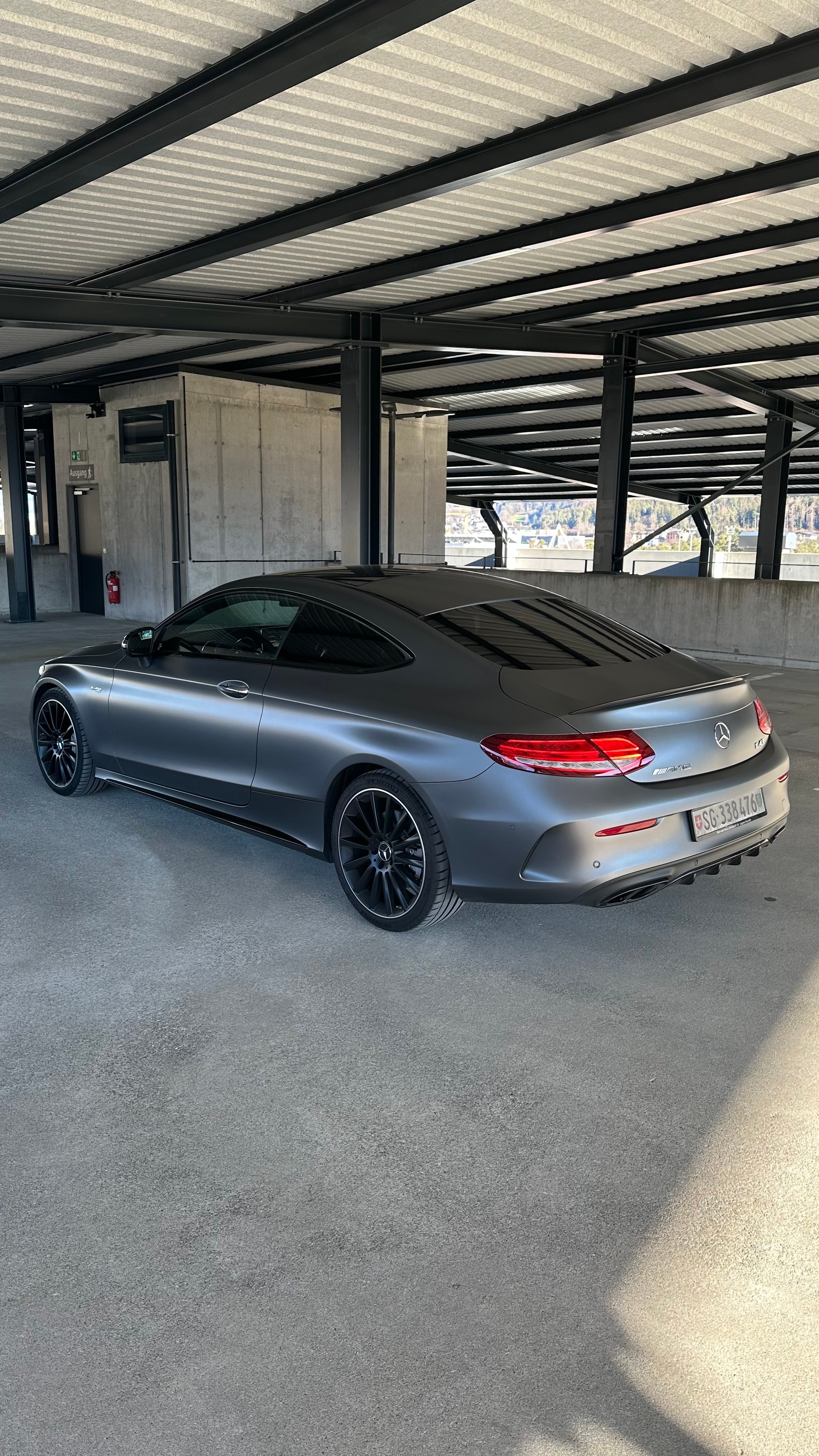 MERCEDES-BENZ C 43 AMG 4Matic 9G-tronic-image-2