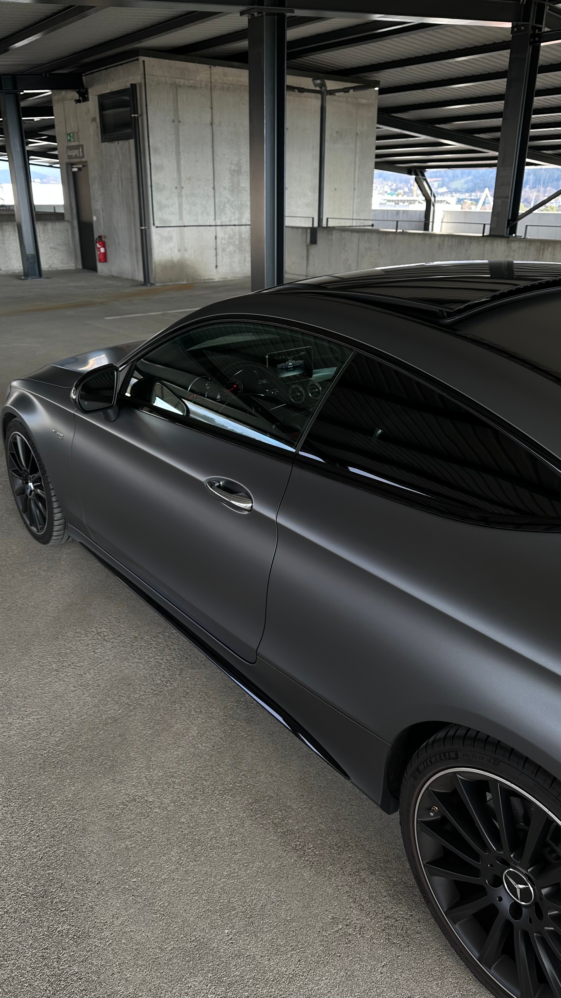 MERCEDES-BENZ C 43 AMG 4Matic 9G-tronic-image-4