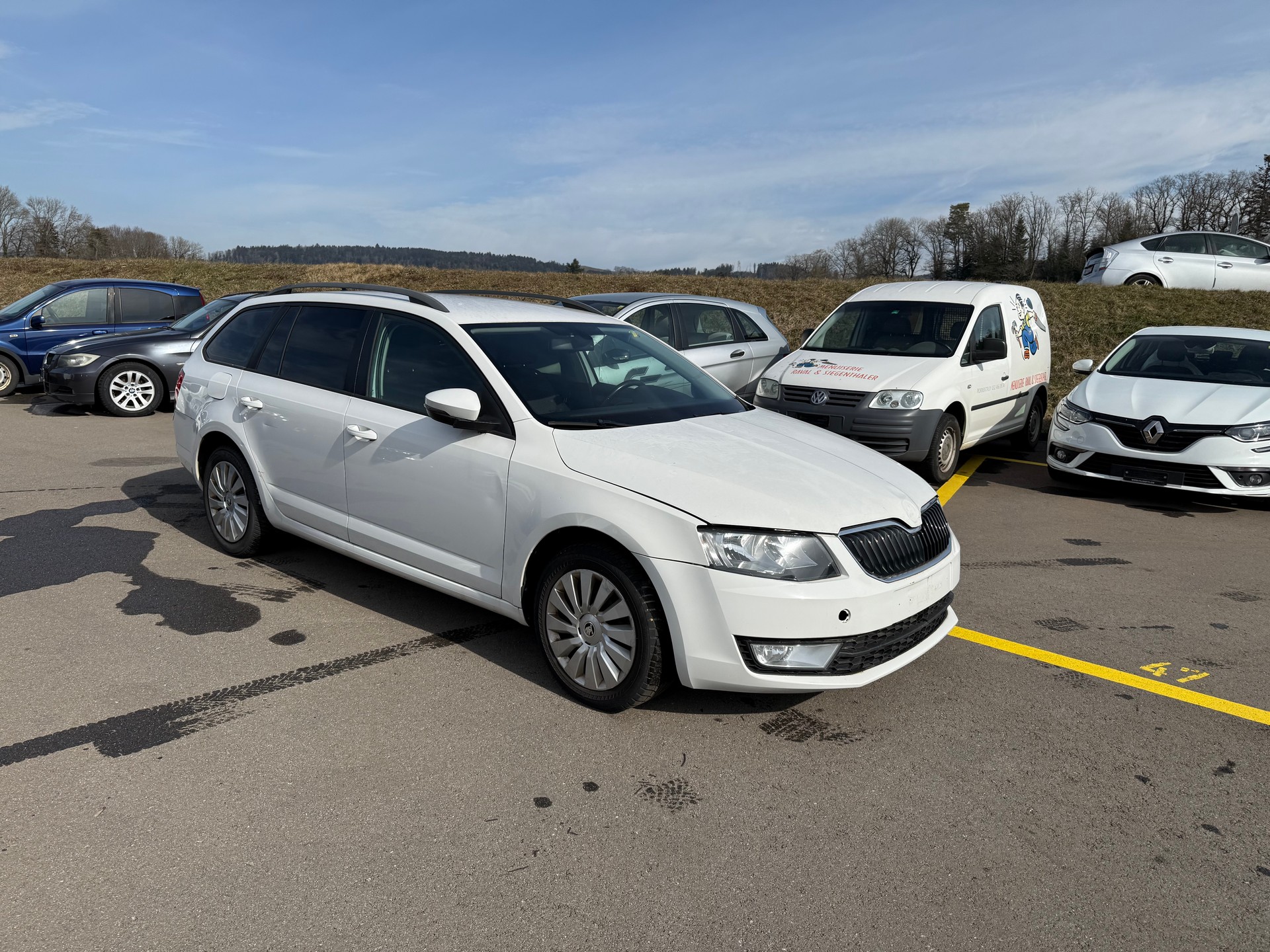 SKODA Octavia Combi 1.6 TDI Fresh DSG-image-2