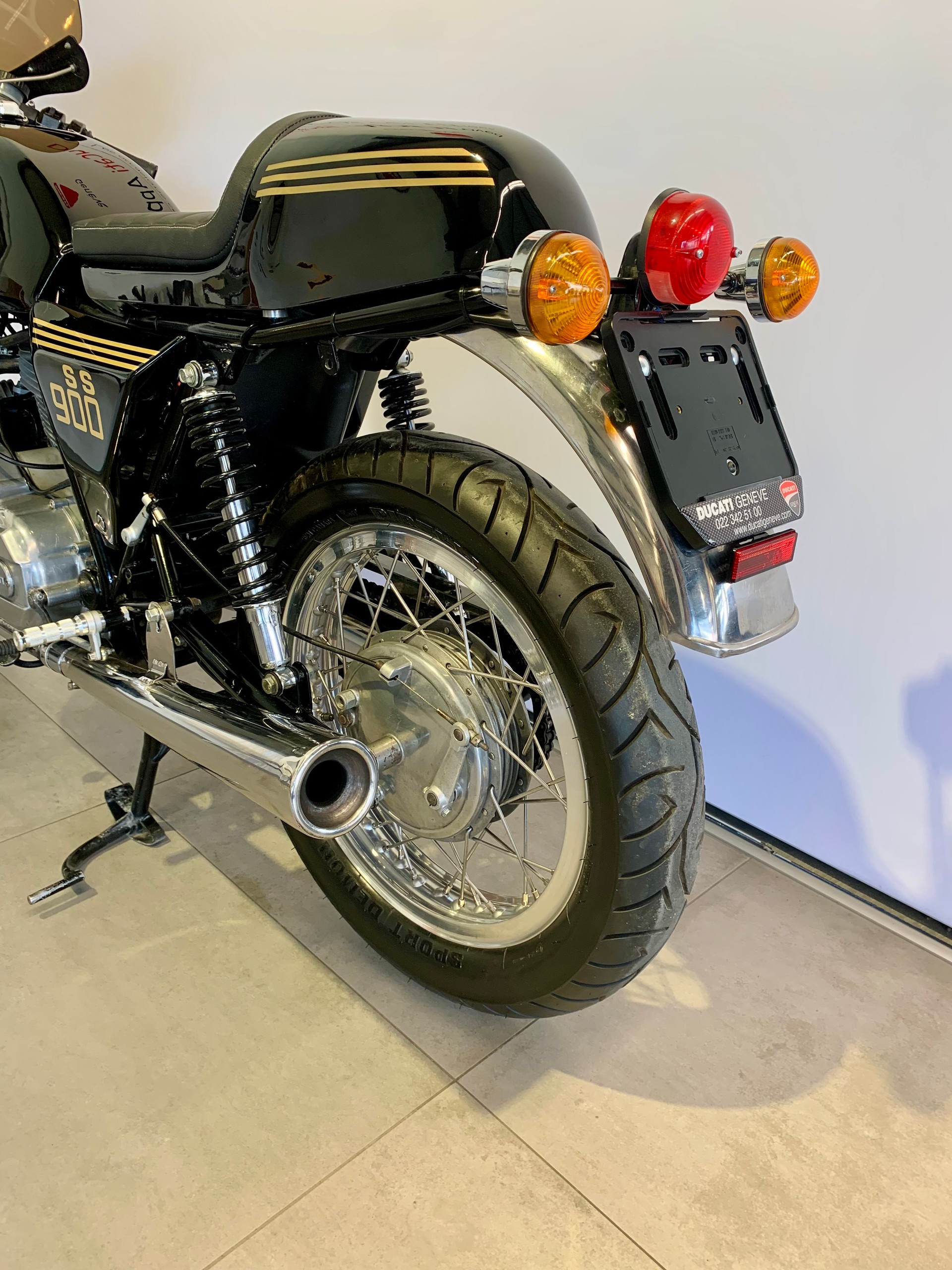 DUCATI DUCATI 900 SS-image-10