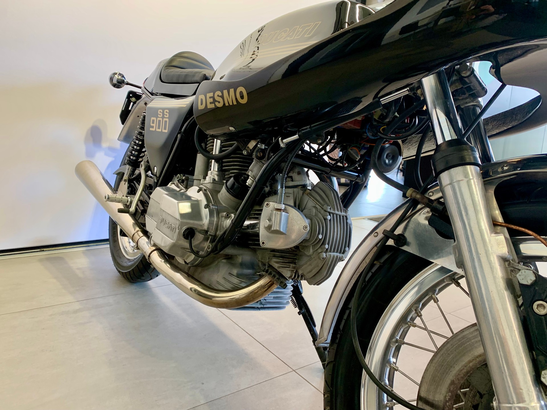DUCATI DUCATI 900 SS-image-7