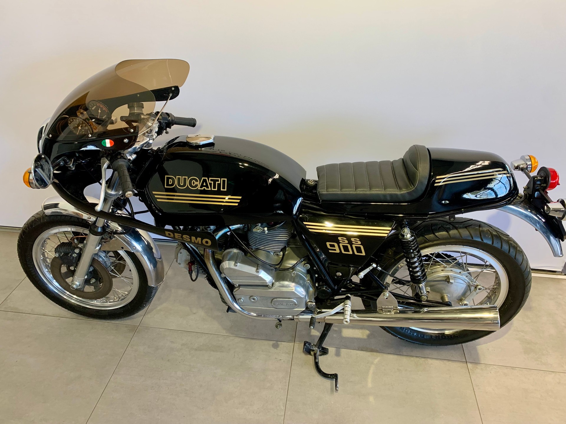 DUCATI DUCATI 900 SS-image-6