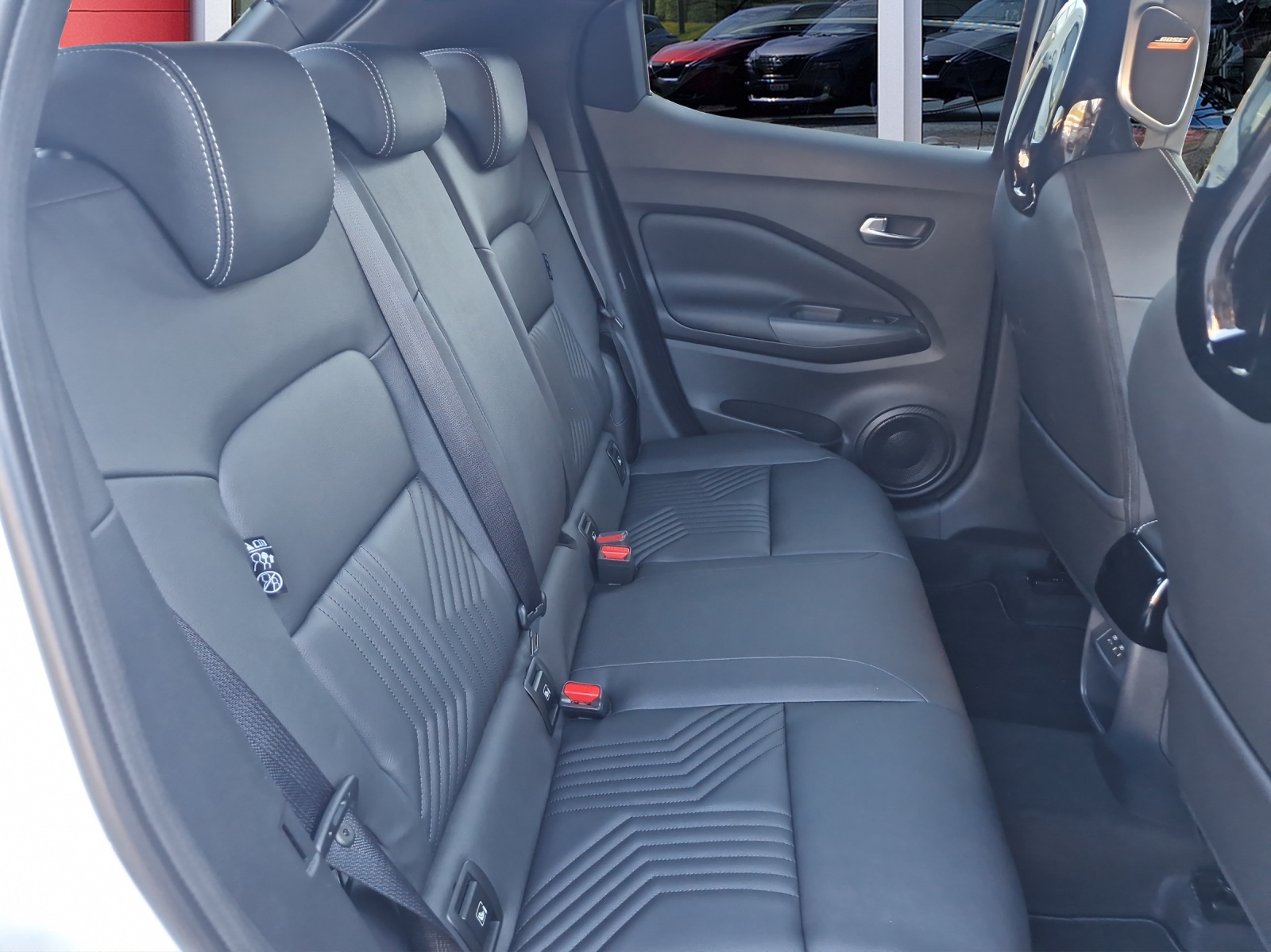 NISSAN Juke 1.6 FHEV Tekna-image-13