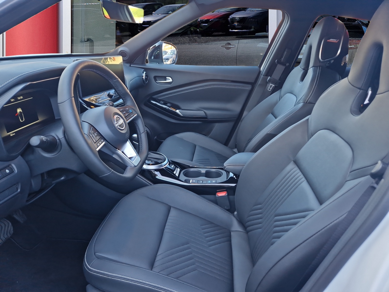 NISSAN Juke 1.6 FHEV Tekna-image-7