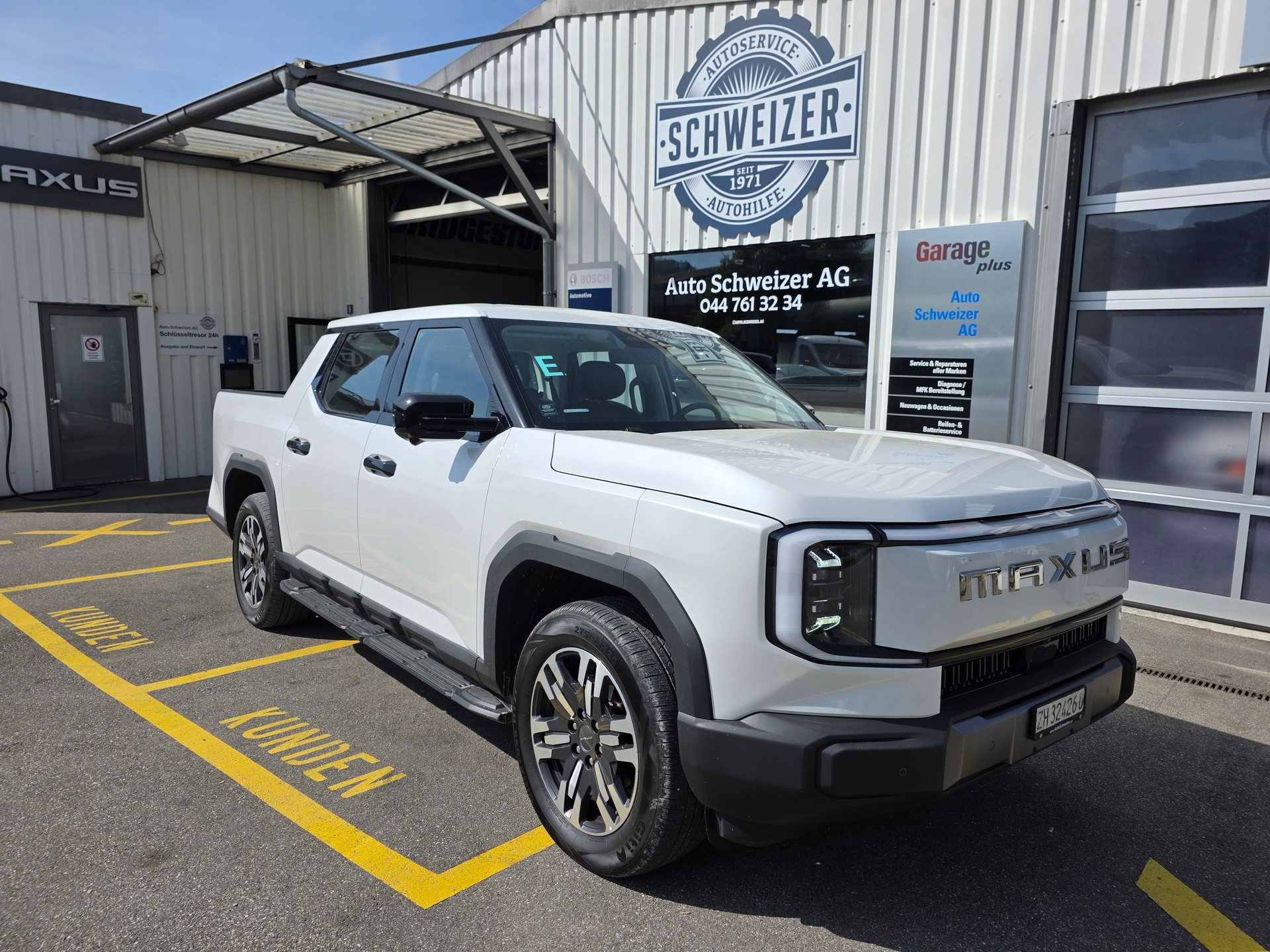 MAXUS eTerron 9 102kWh Luxury-image-0