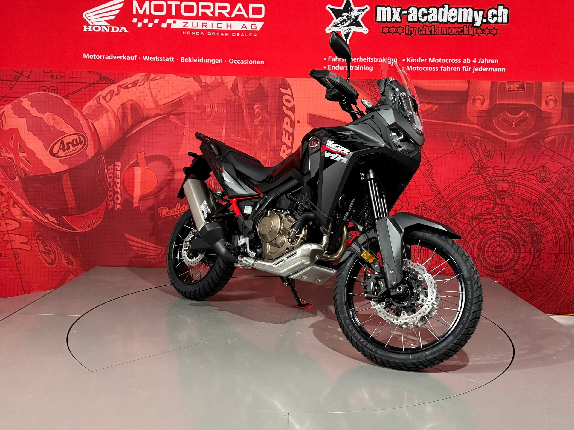 HONDA **CRF 1100 Africa Twin**-showroom-element-3
