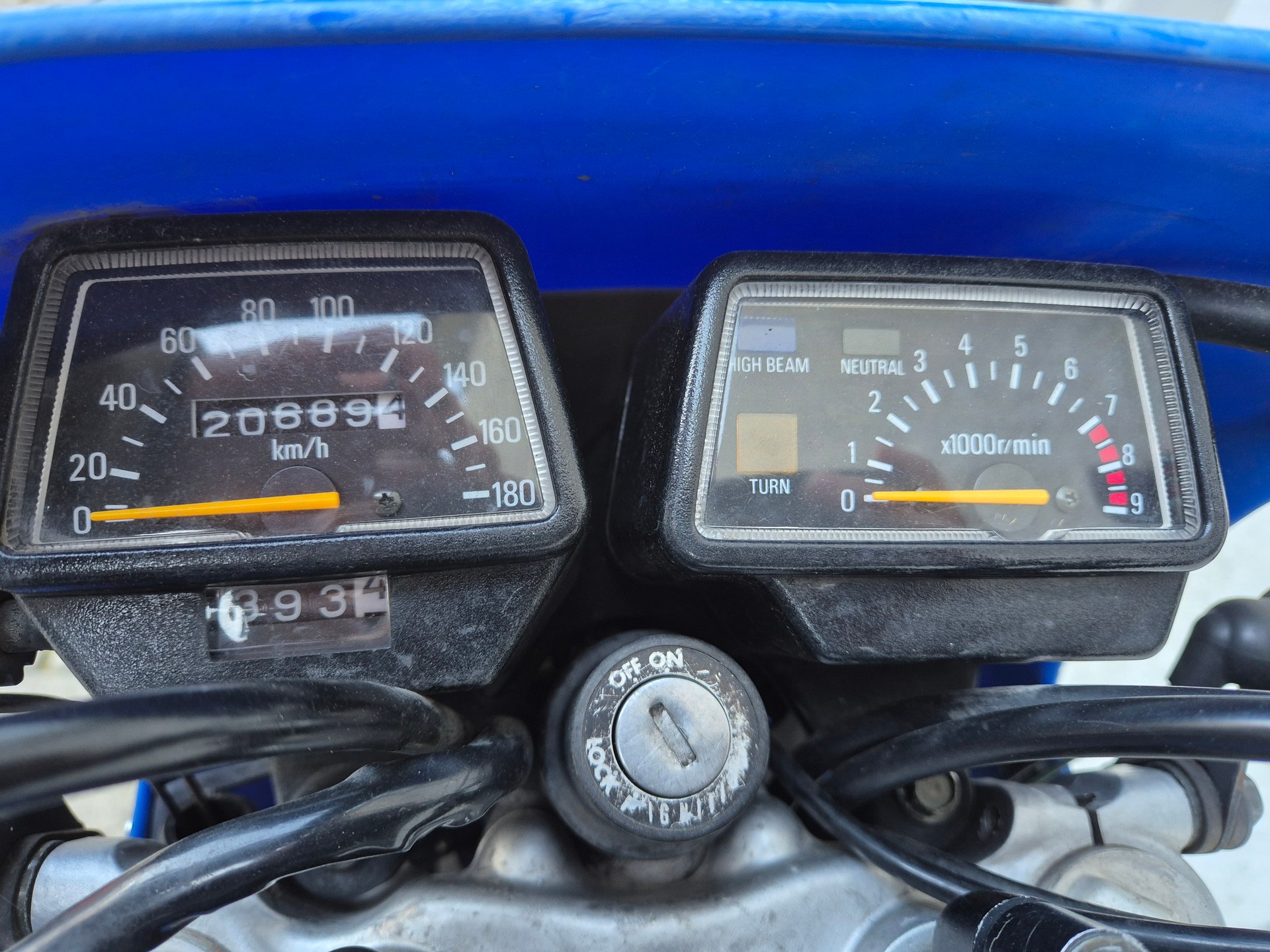 YAMAHA XT 600-image-2