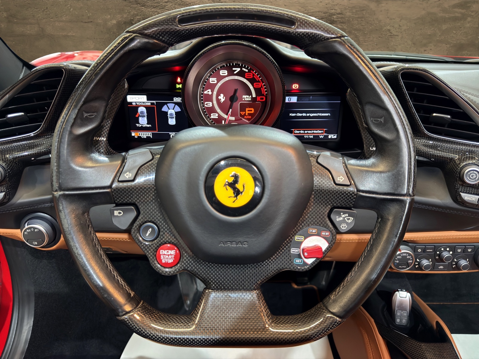 FERRARI 488 Spider 3.9 V8-image-11
