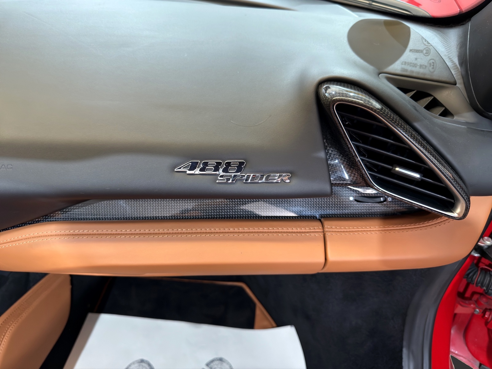 FERRARI 488 Spider 3.9 V8-image-17