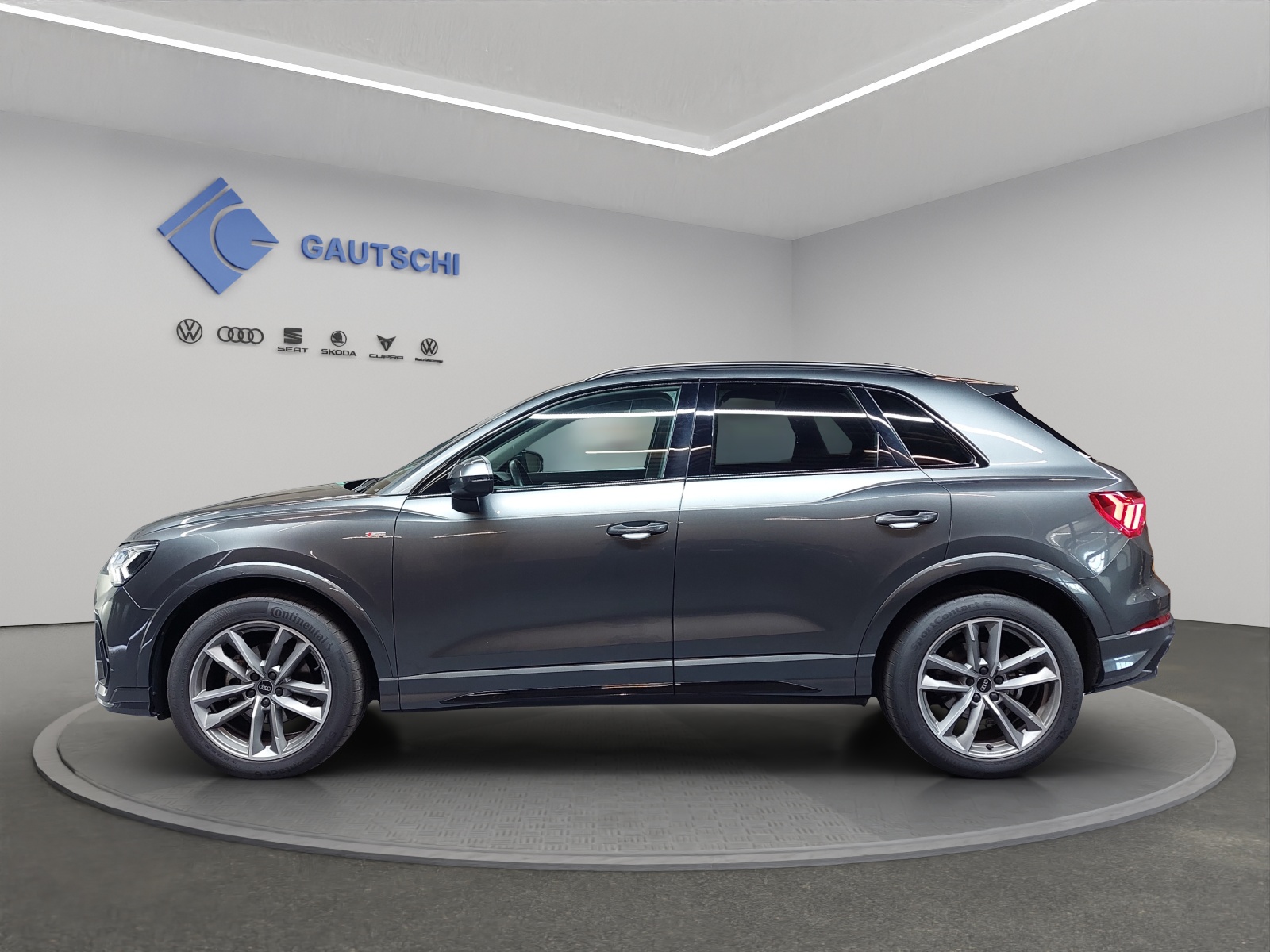 AUDI Q3 35 TDI S line quattro S-tronic-image-1