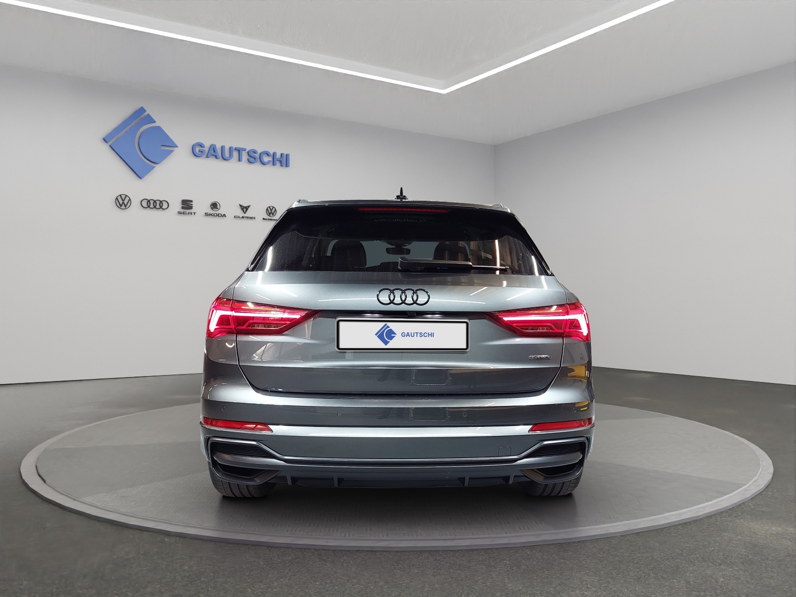 AUDI Q3 35 TDI S line quattro S-tronic-image-3