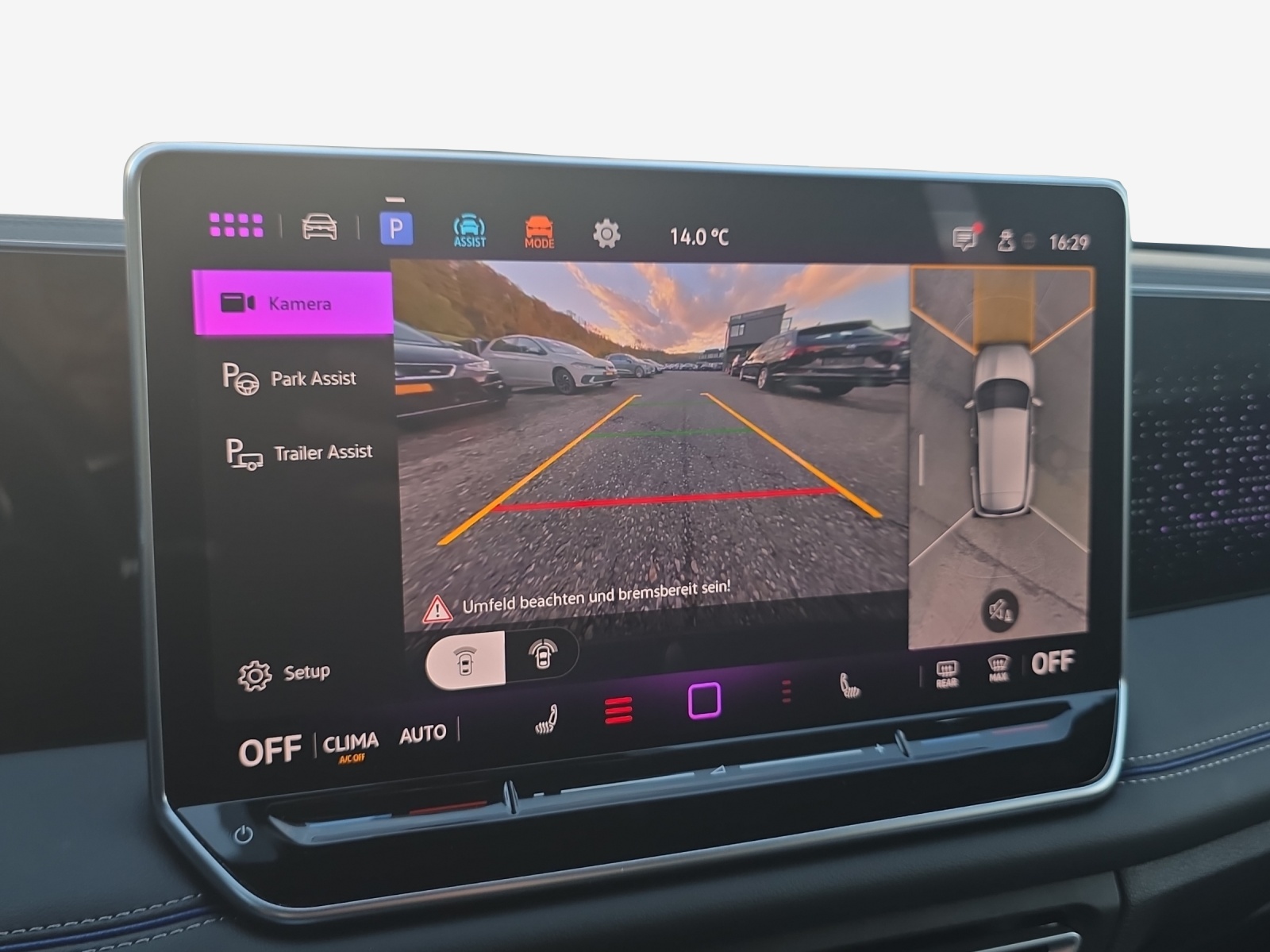 VW Tiguan 2.0 TDI SCR R-Line 4Motion DSG-image-13