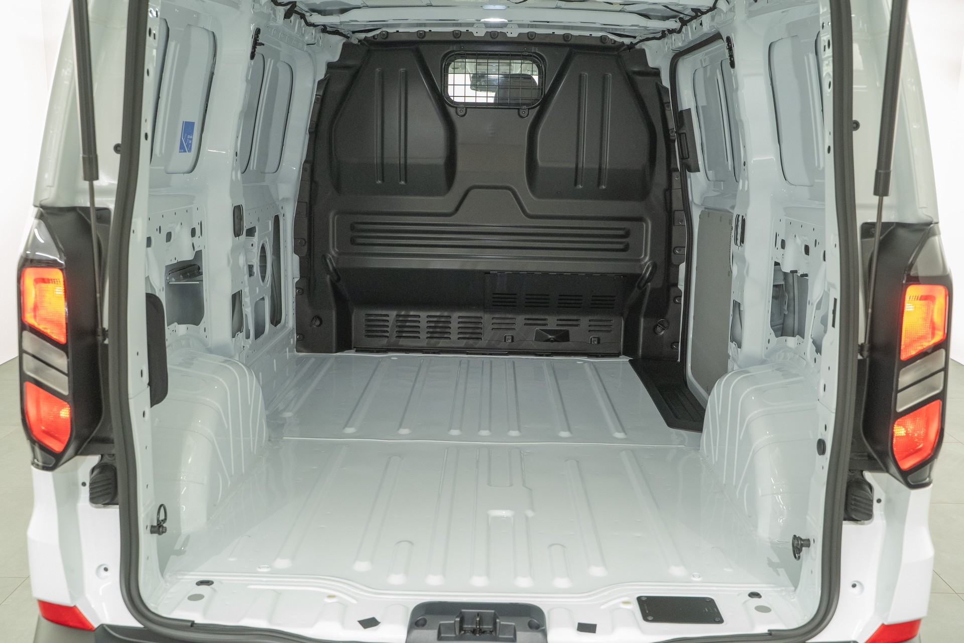 FORD Transit C Van 280 L1 2.0 EcoBlue 136 Trend-image-4