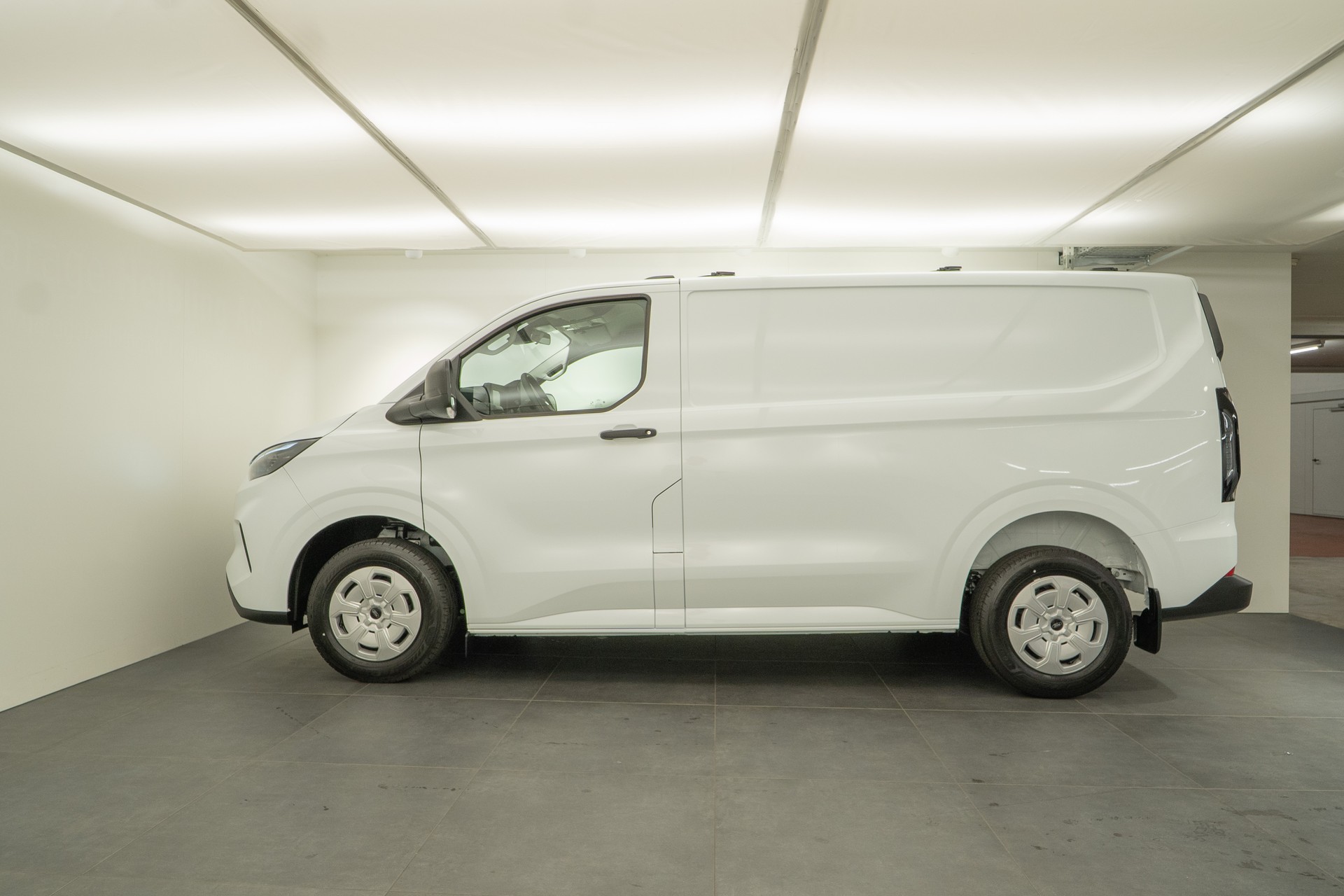 FORD Transit C Van 280 L1 2.0 EcoBlue 136 Trend-showroom-element-1