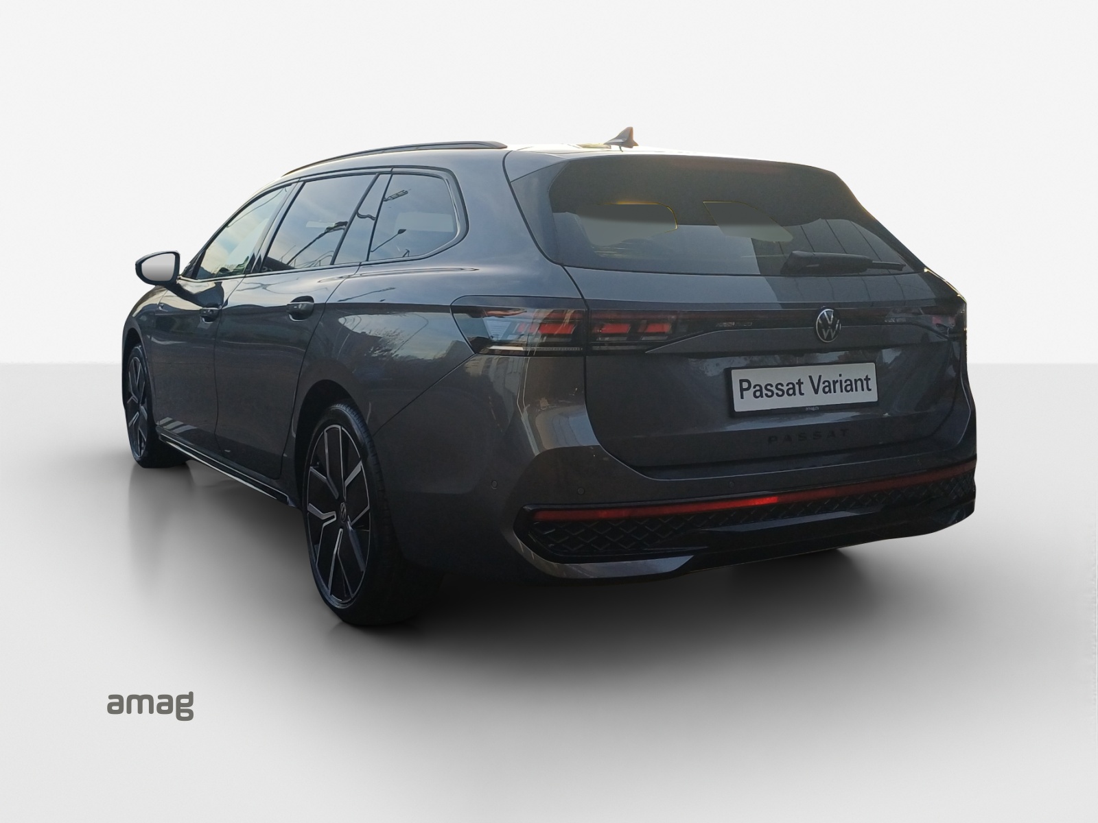 VW Passat Variant 2.0 TSI evo4 R-Line 4 Motion DSG-image-2