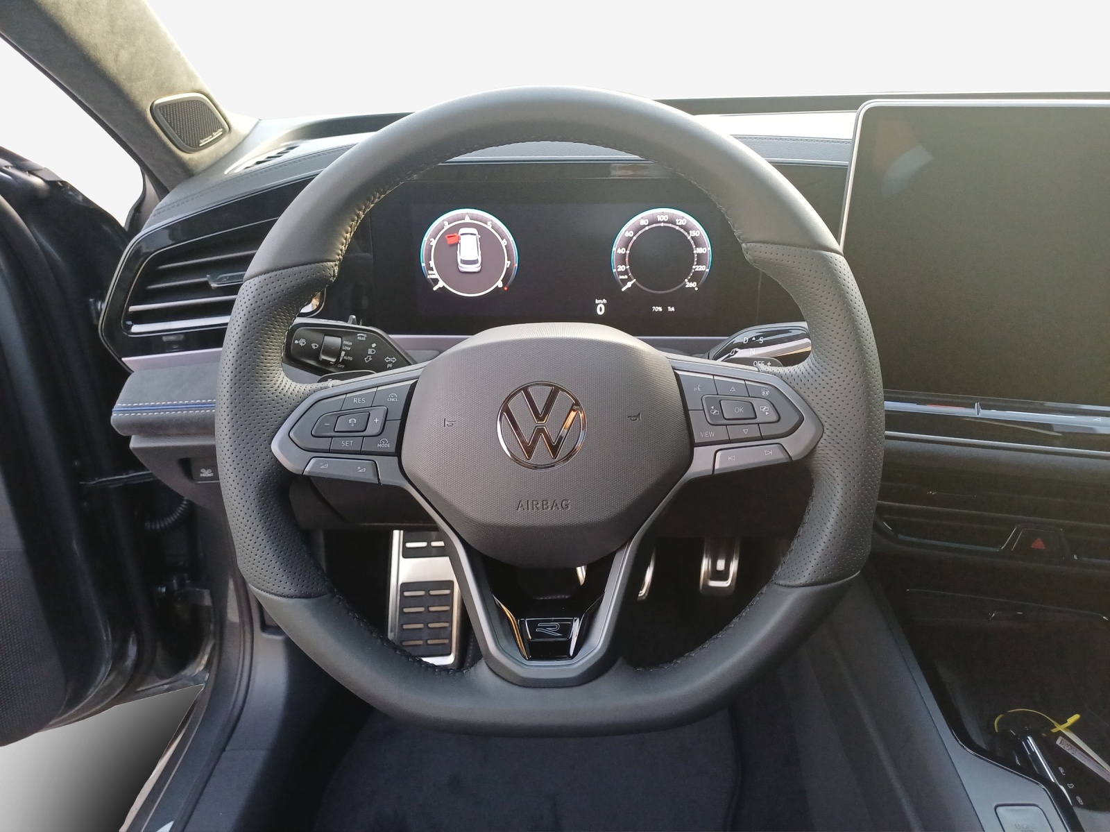 VW Passat Variant 2.0 TSI evo4 R-Line 4 Motion DSG-image-9