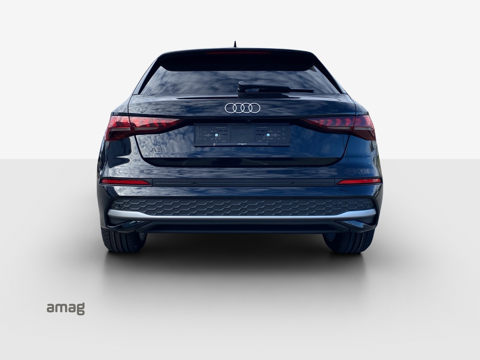 AUDI A3 Sportback 40 TFSI e Attraction S-tronic-image-3