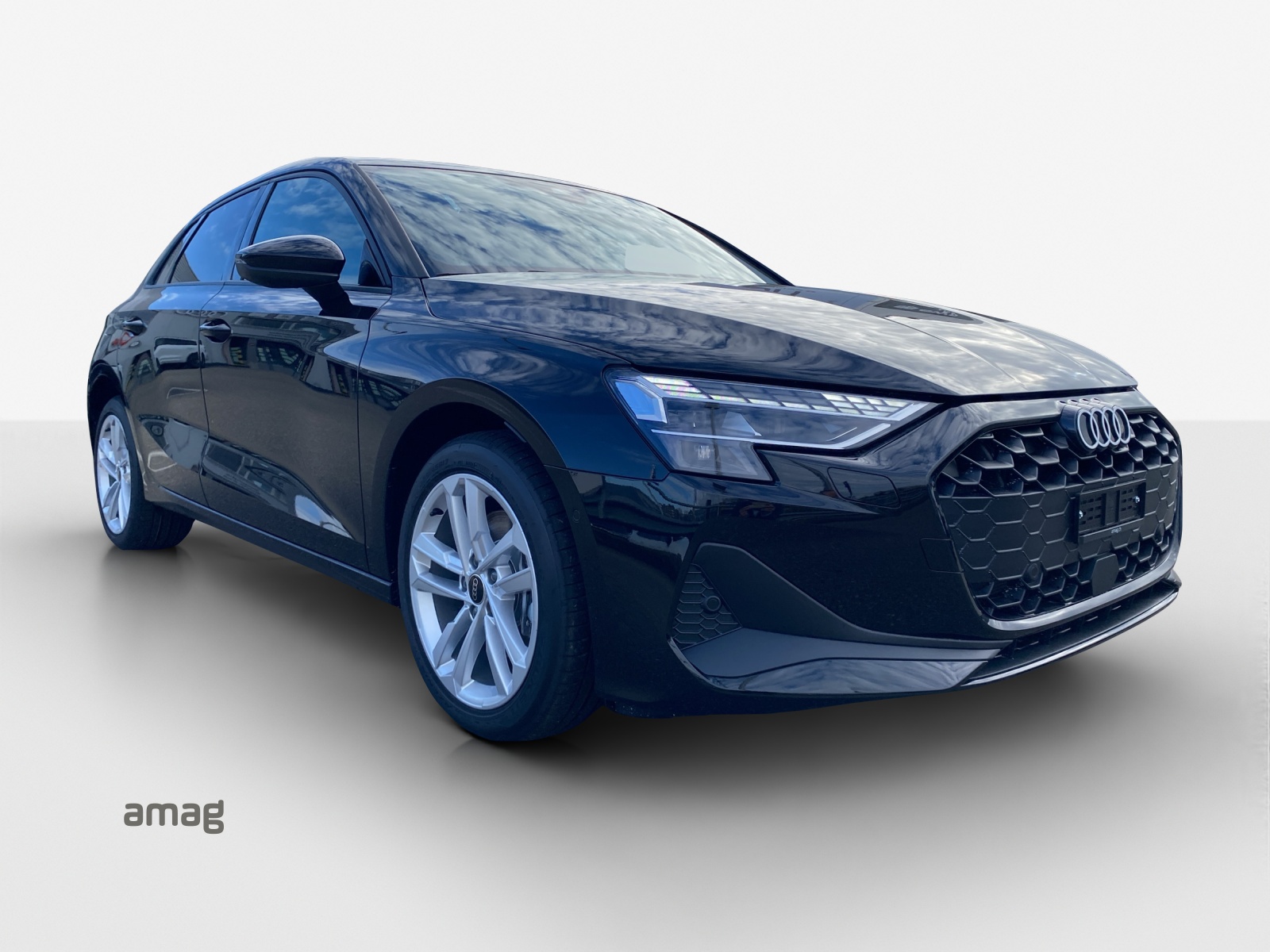AUDI A3 Sportback 40 TFSI e Attraction S-tronic-image-5