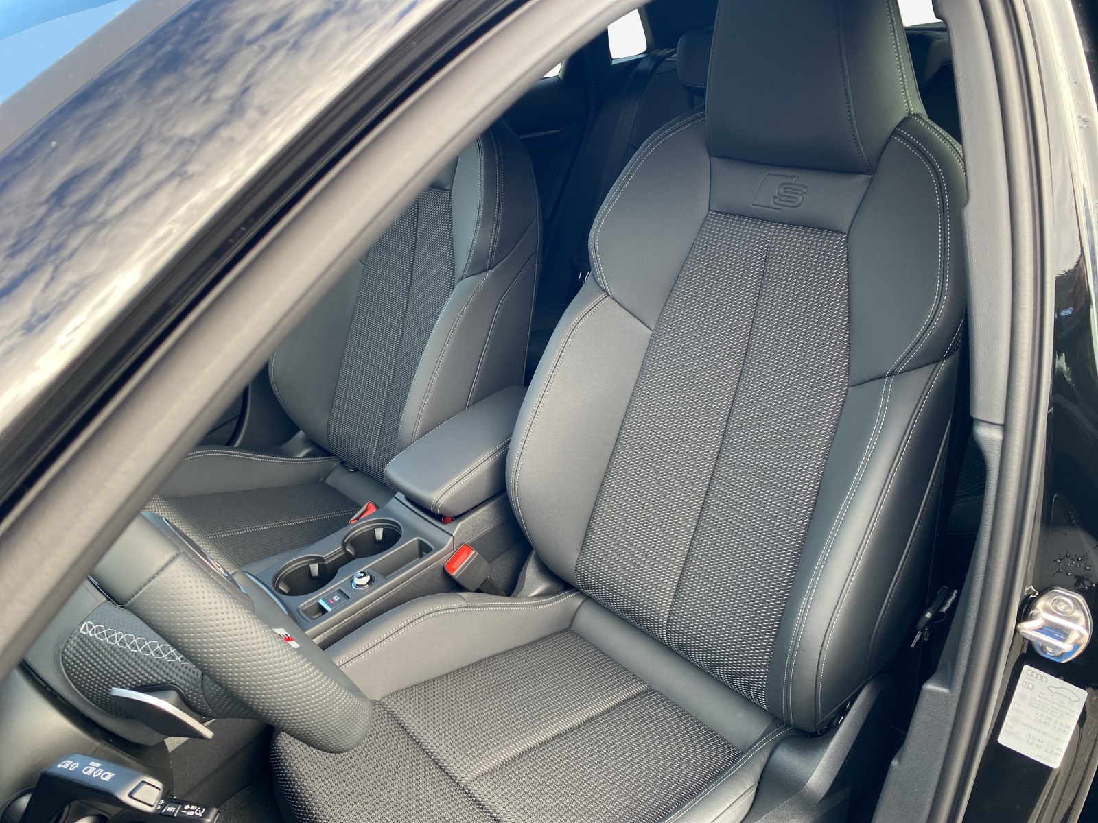 AUDI A3 Sportback 40 TFSI e Attraction S-tronic-image-7
