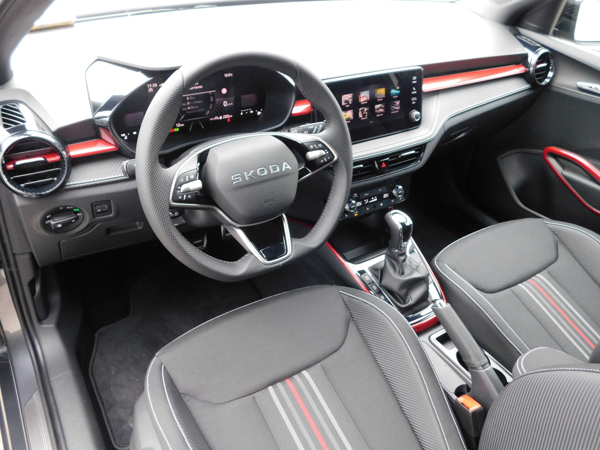 SKODA Fabia 1.0 TSI Monte Carlo DSG-image-9