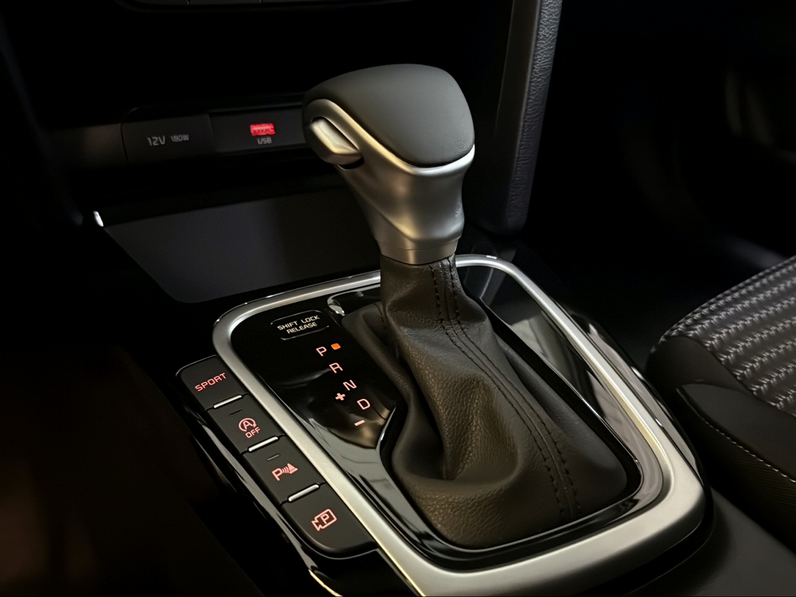KIA Ceed Sportswagon 1.5 T-GDi Power DCT-image-16
