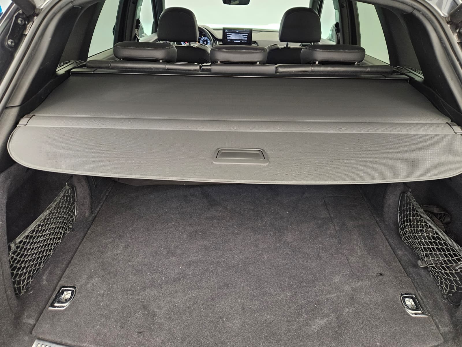 AUDI Q5 50 TFSI e PHEV Black Edition quattro S-tronic-image-14