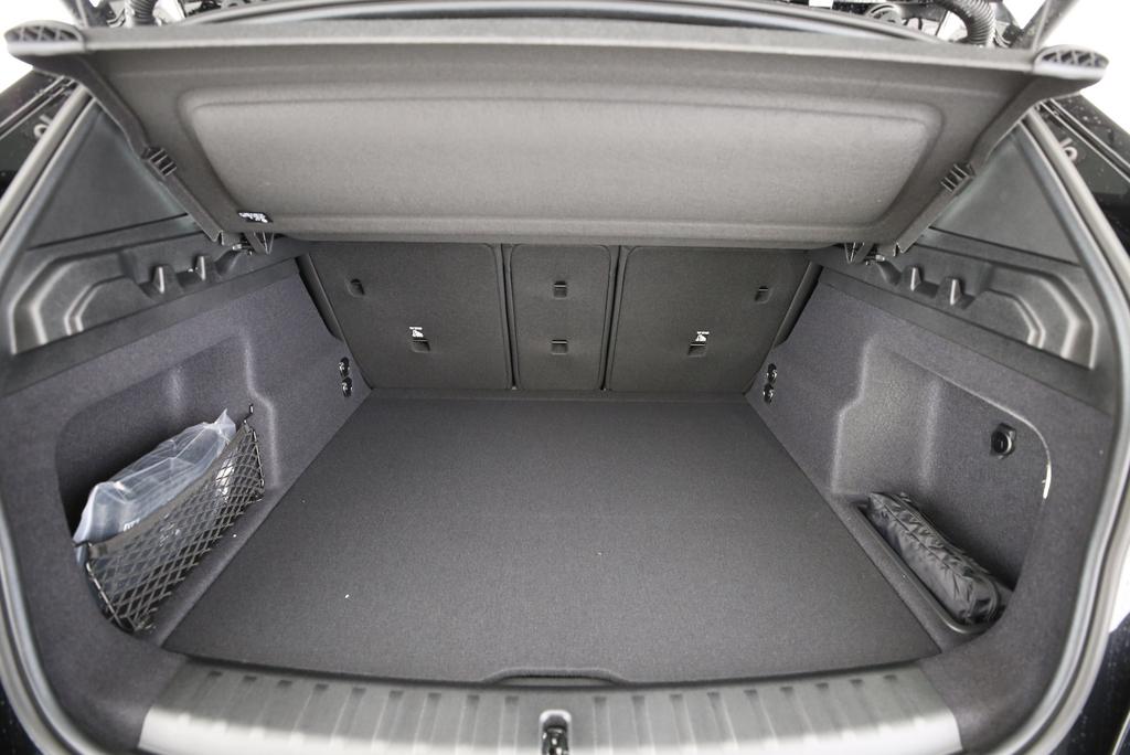 BMW X1 20i sDrive-image-5