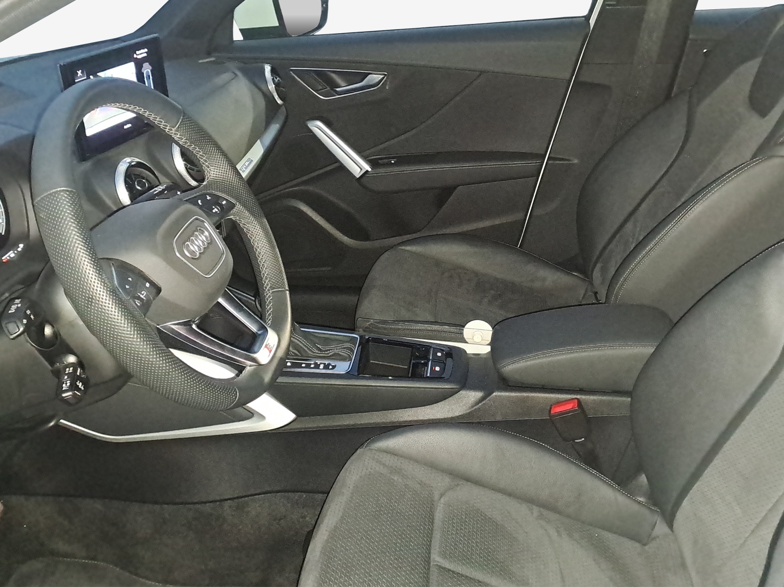 AUDI Q2 40 TFSI S line quattro S-tronic-image-7