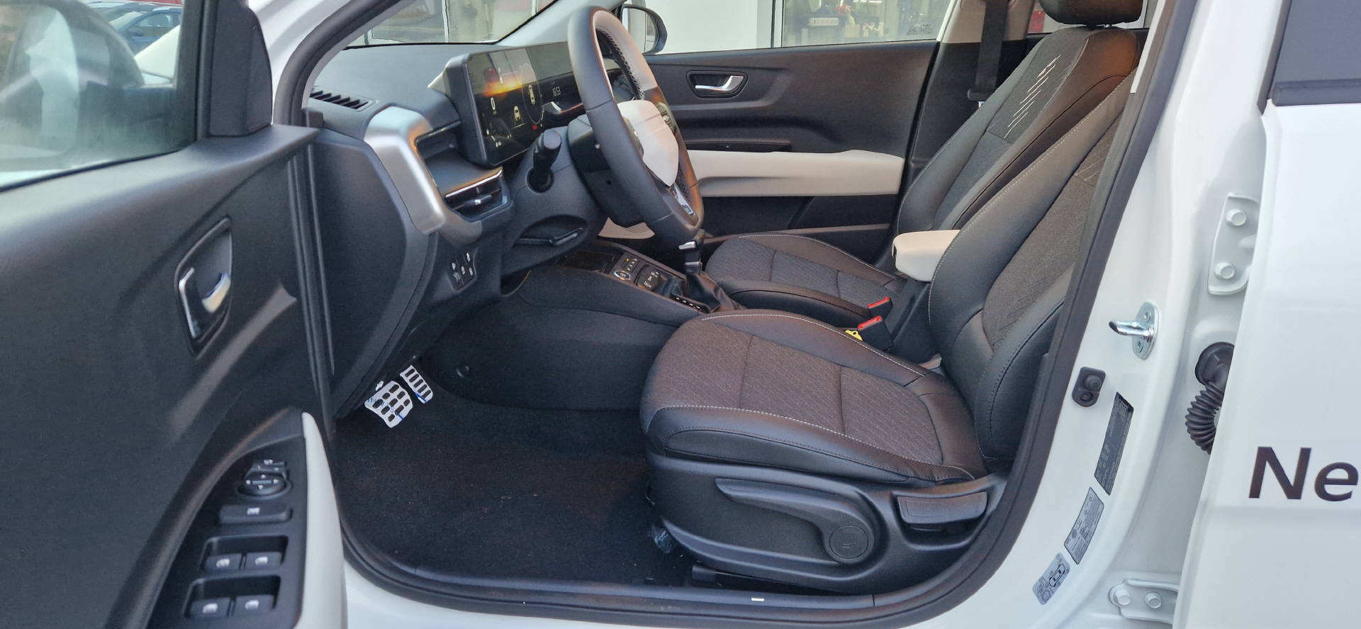 KIA Stonic 1.0 T-GDi MHEV GT-Line-image-3