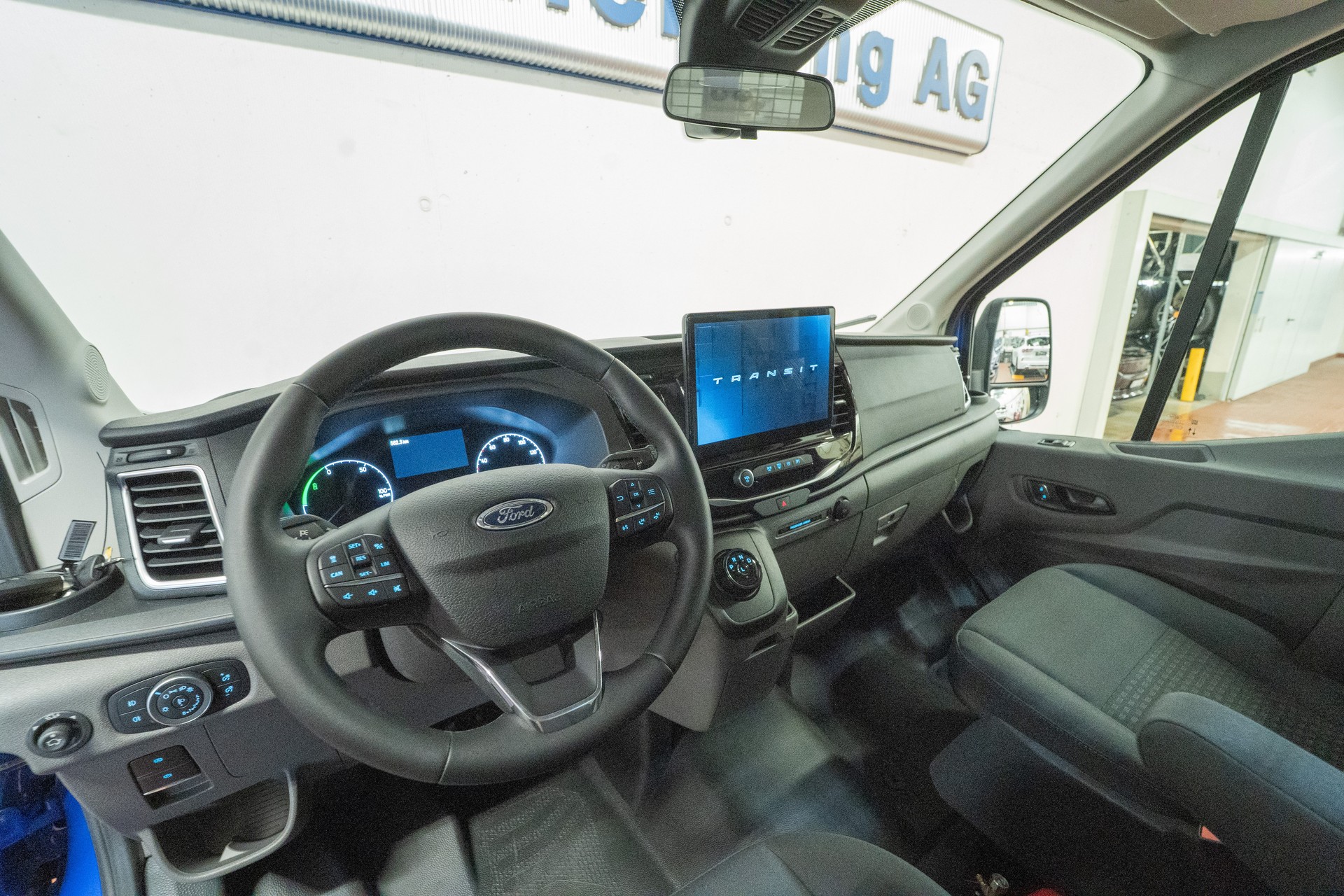 FORD E-Transit Van 390 L2H2 68kWh Trend-image-8