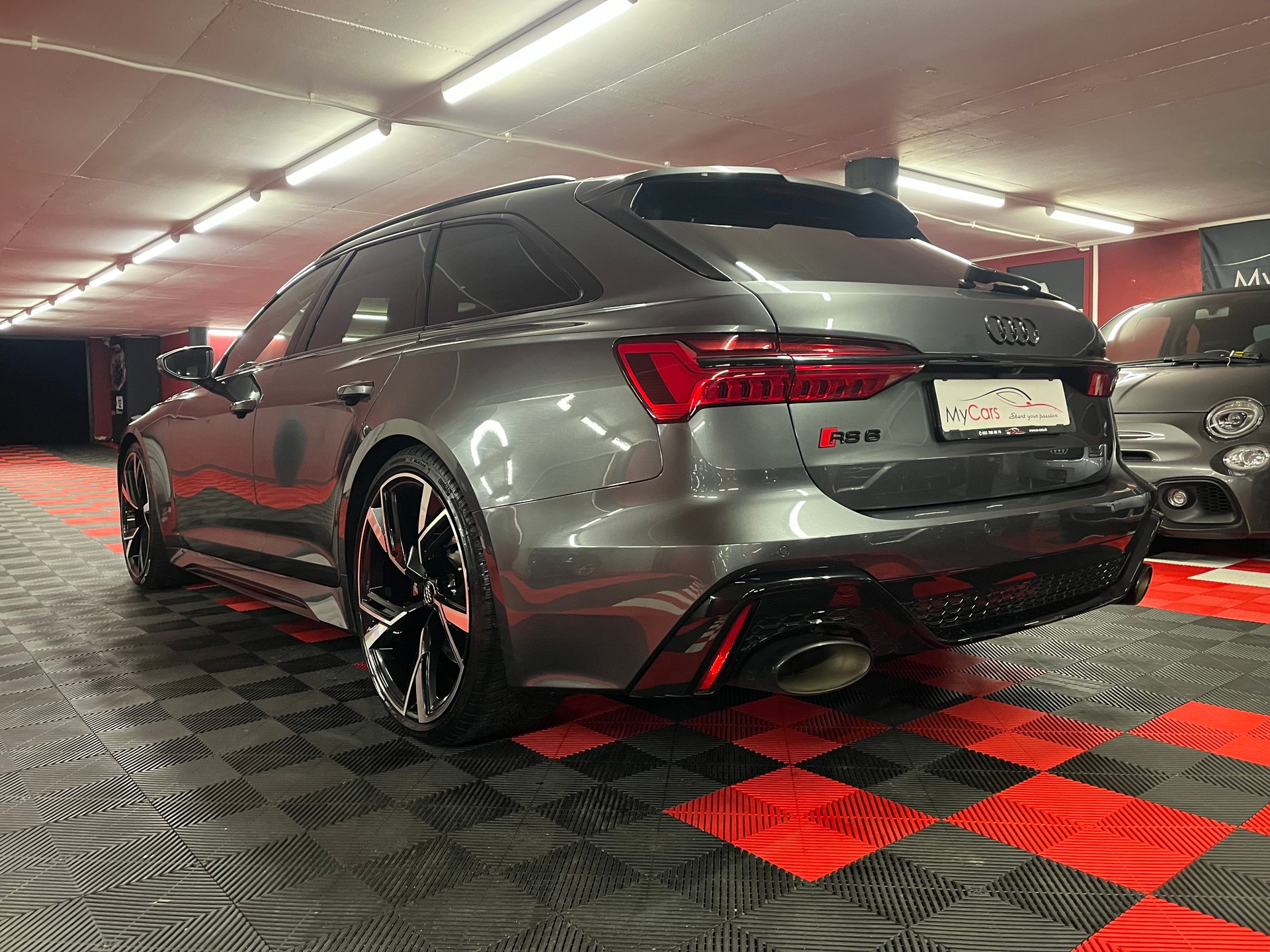 AUDI RS6 Avant 4.0 TFSI V8 quattro-image-8