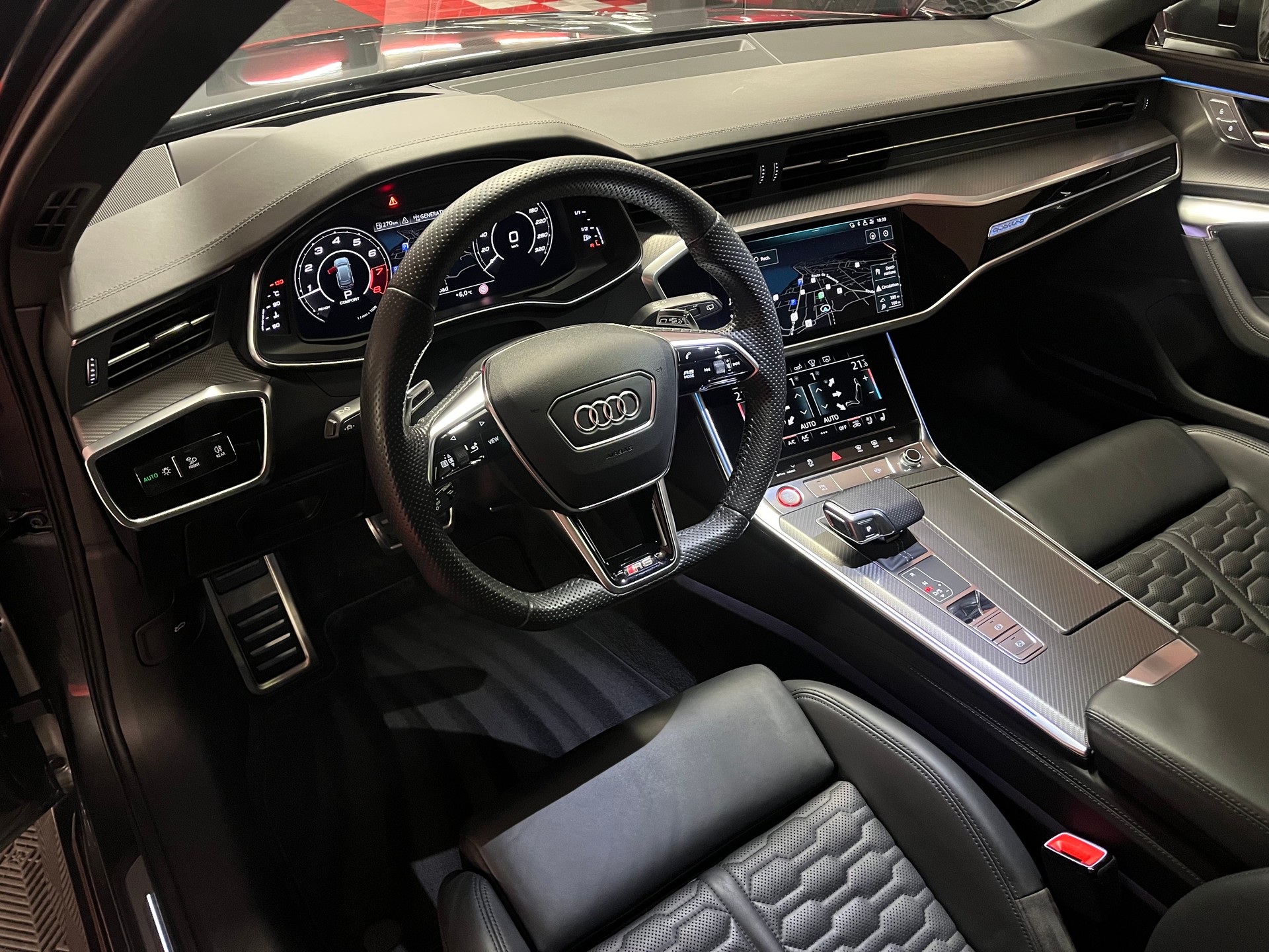 AUDI RS6 Avant 4.0 TFSI V8 quattro-image-11