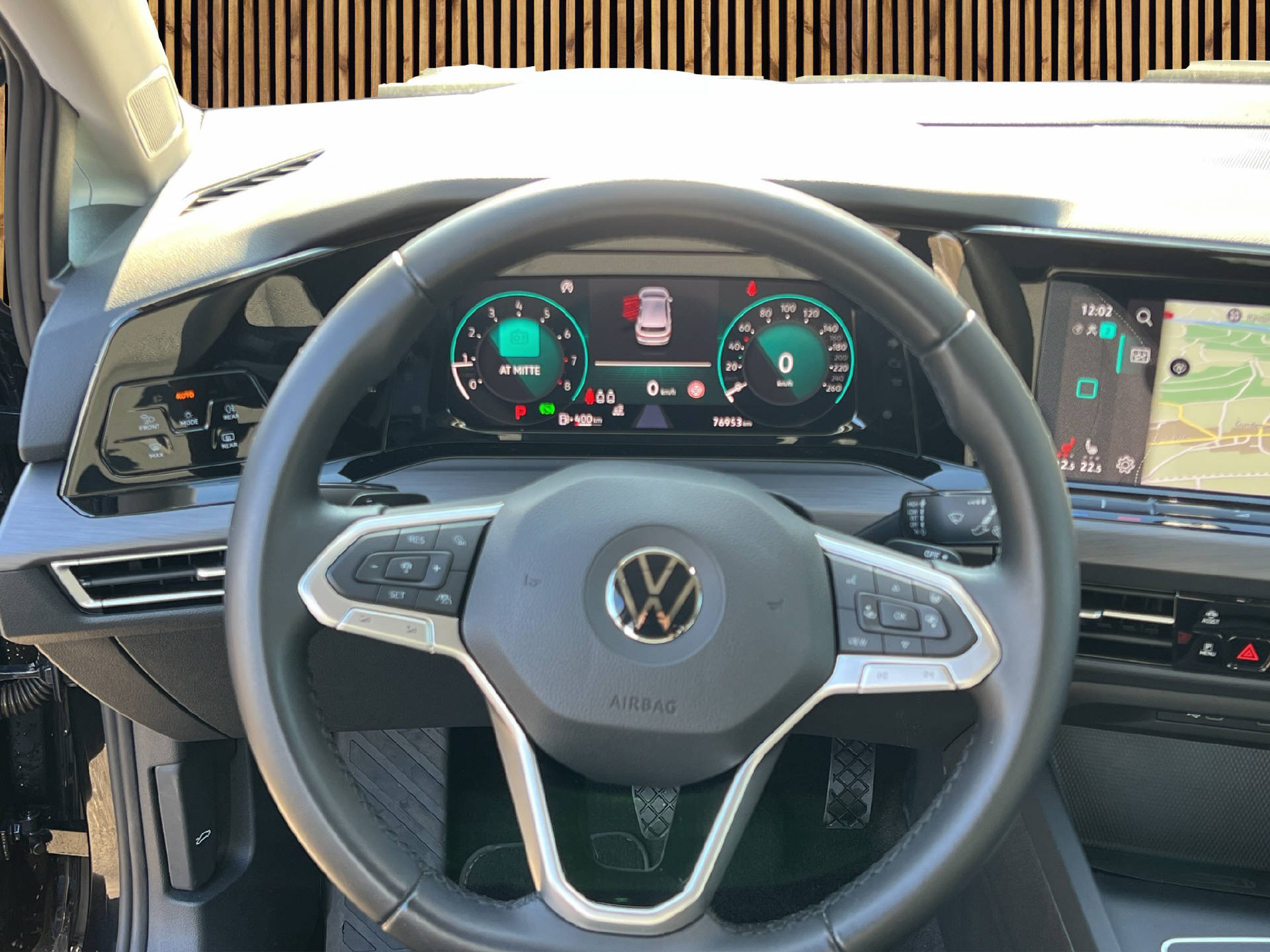 VW Golf VIII 2.0 TSI Style DSG-image-8