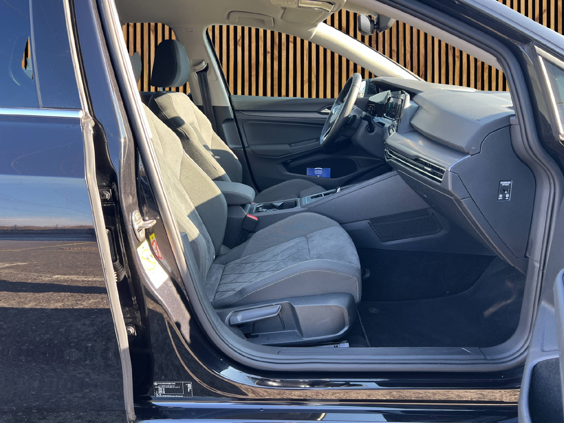 VW Golf VIII 2.0 TSI Style DSG-image-13