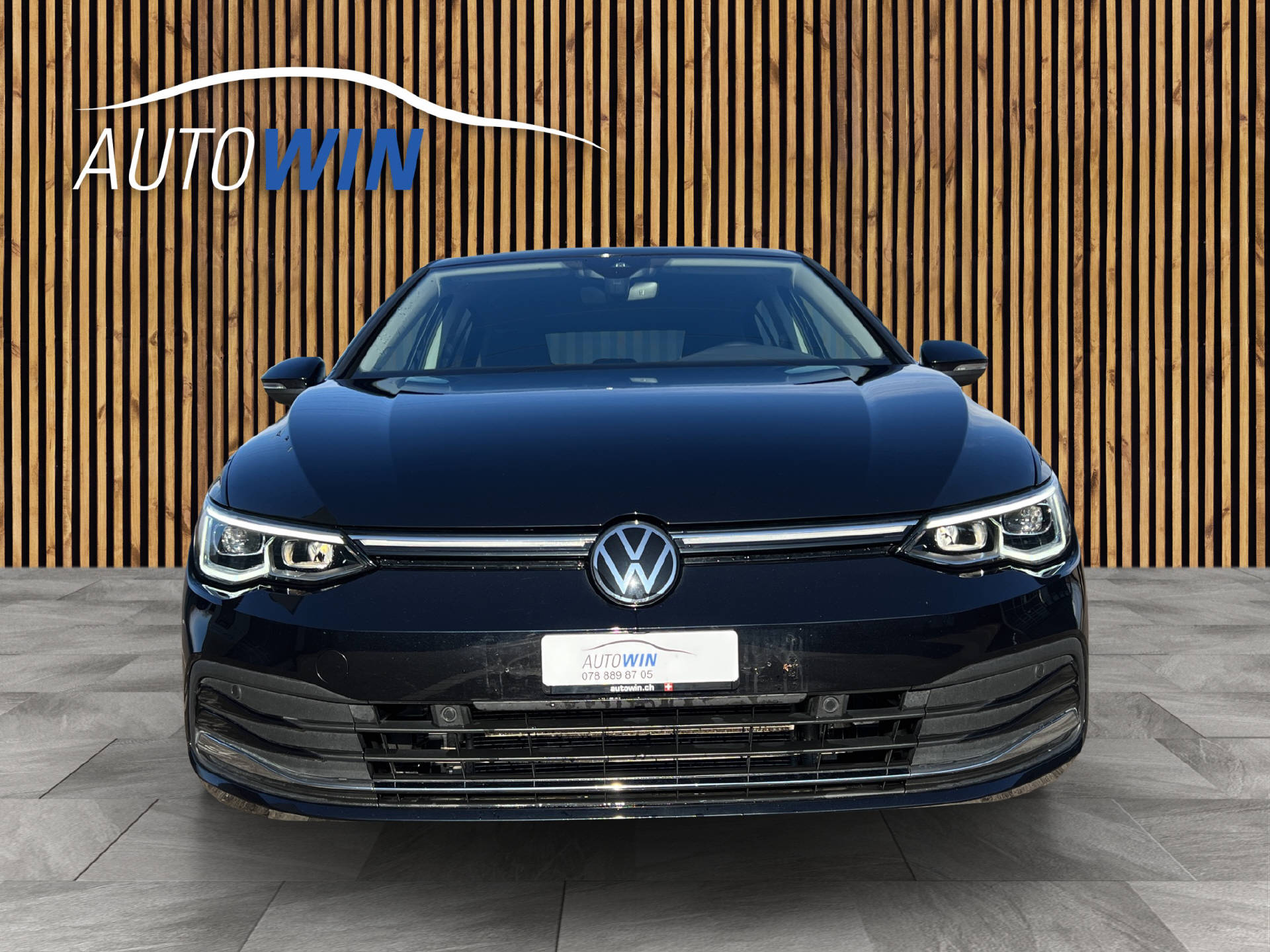 VW Golf VIII 2.0 TSI Style DSG-image-1