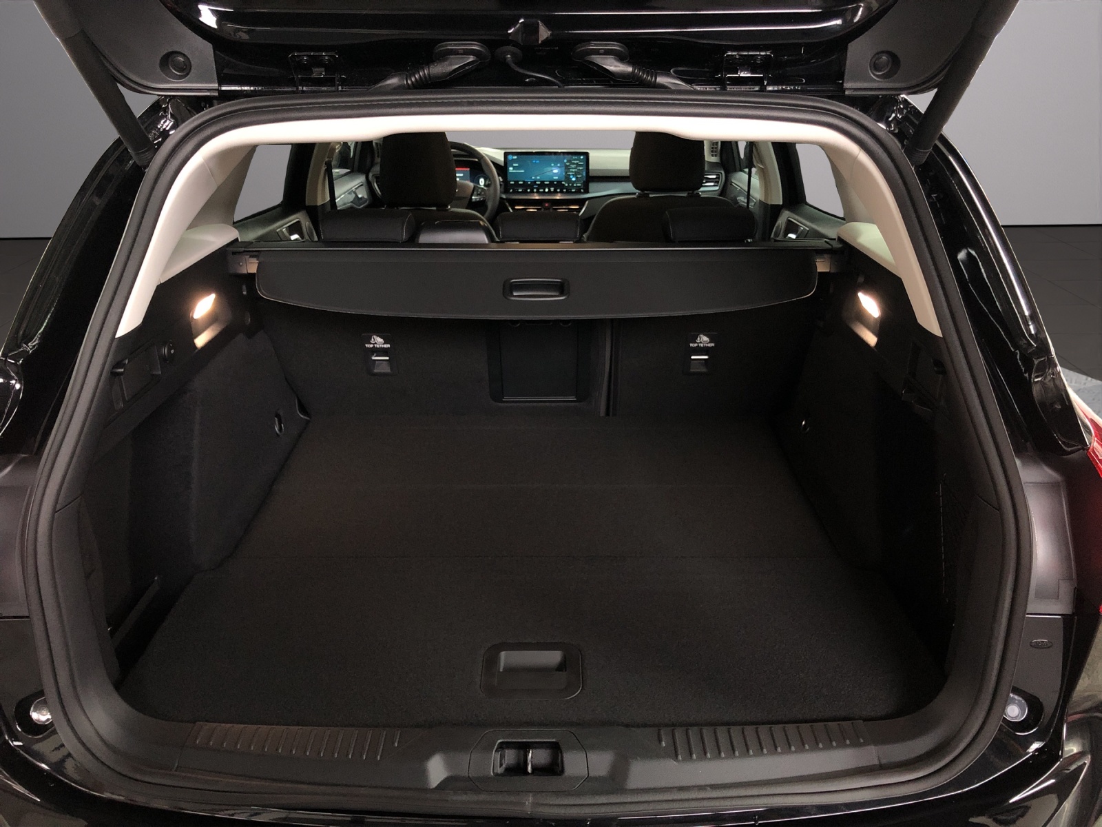 FORD Focus Station Wagon 1.0i EcoB-image-13