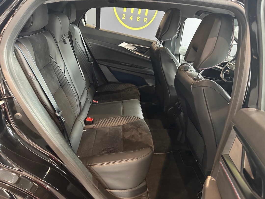 RENAULT Rafale 1.2 E-Tech Hybrid 200 Esprit Alpine-image-24
