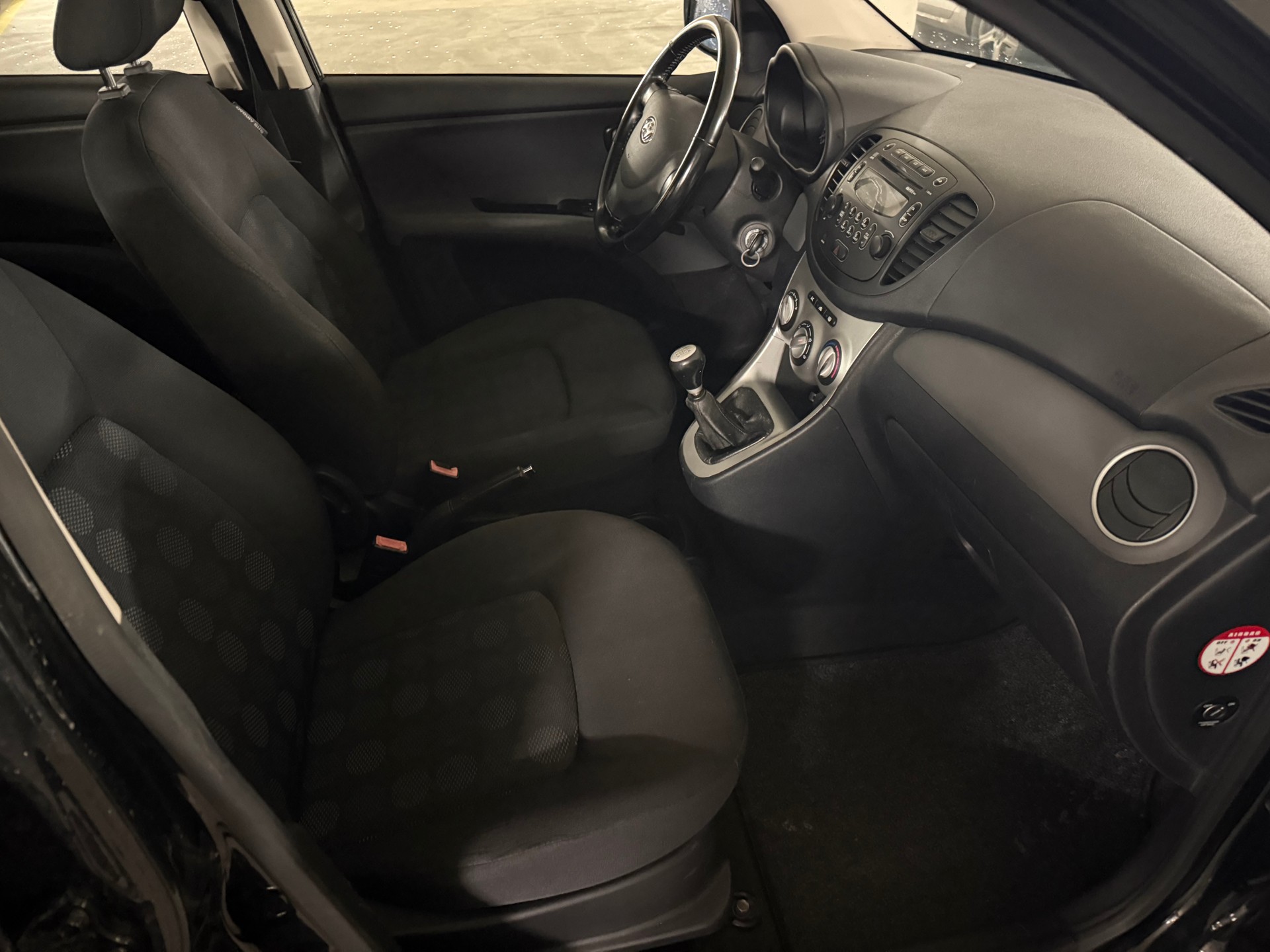 HYUNDAI i10 1.1 Comfort-image-7