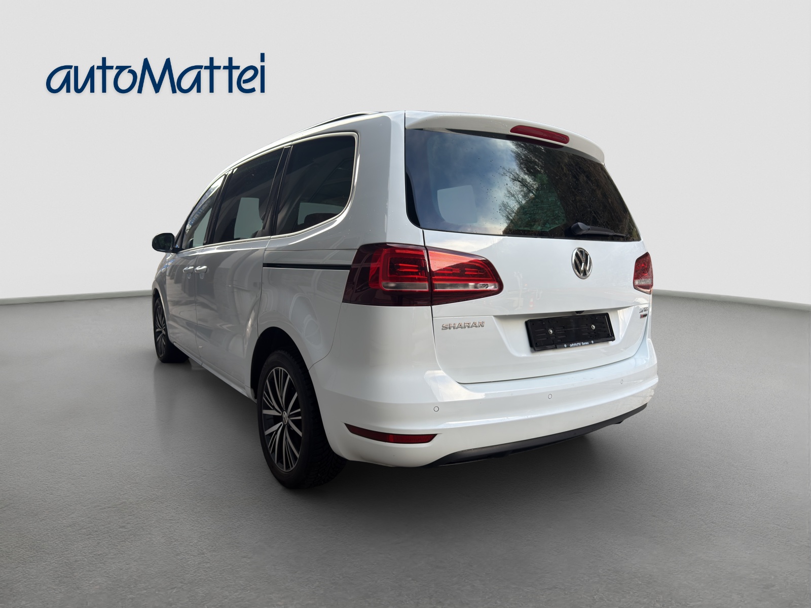 VW Sharan 2.0 TDI BMT Allstar 4Motion DSG-image-2
