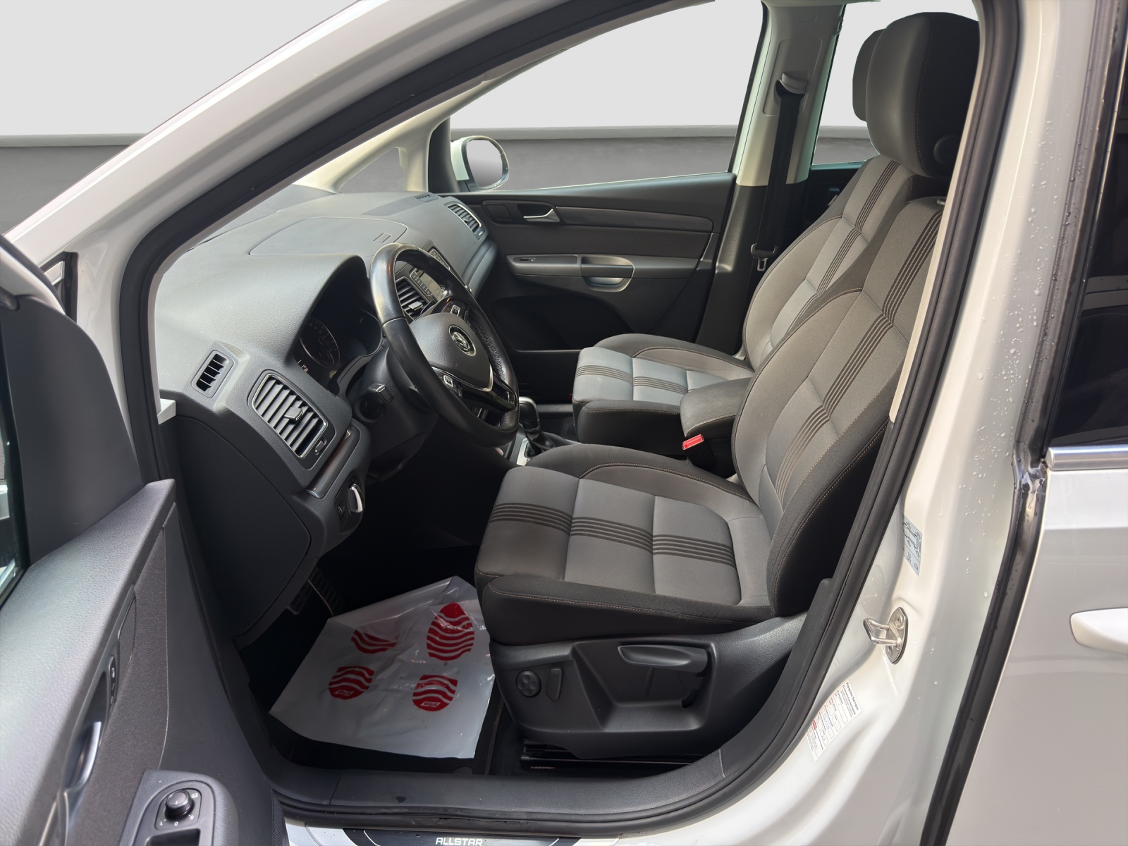 VW Sharan 2.0 TDI BMT Allstar 4Motion DSG-image-4