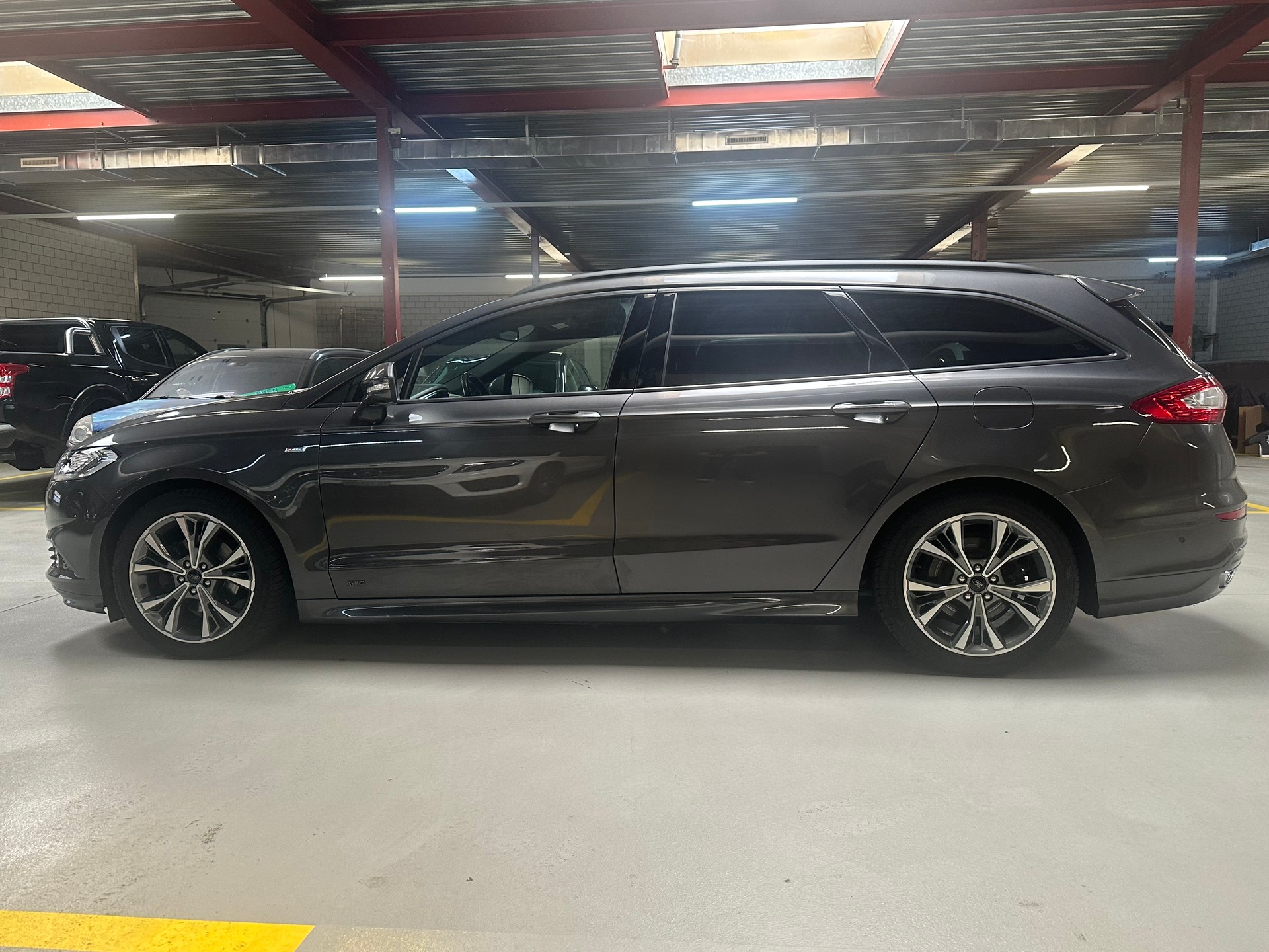 FORD Mondeo 2.0 TDCi ST-Line AWD PowerShift-image-1