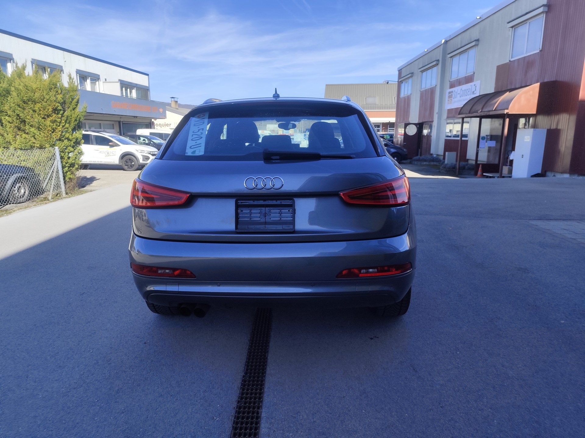 AUDI Q3 2.0 TFSI quattro S-tronic-image-5