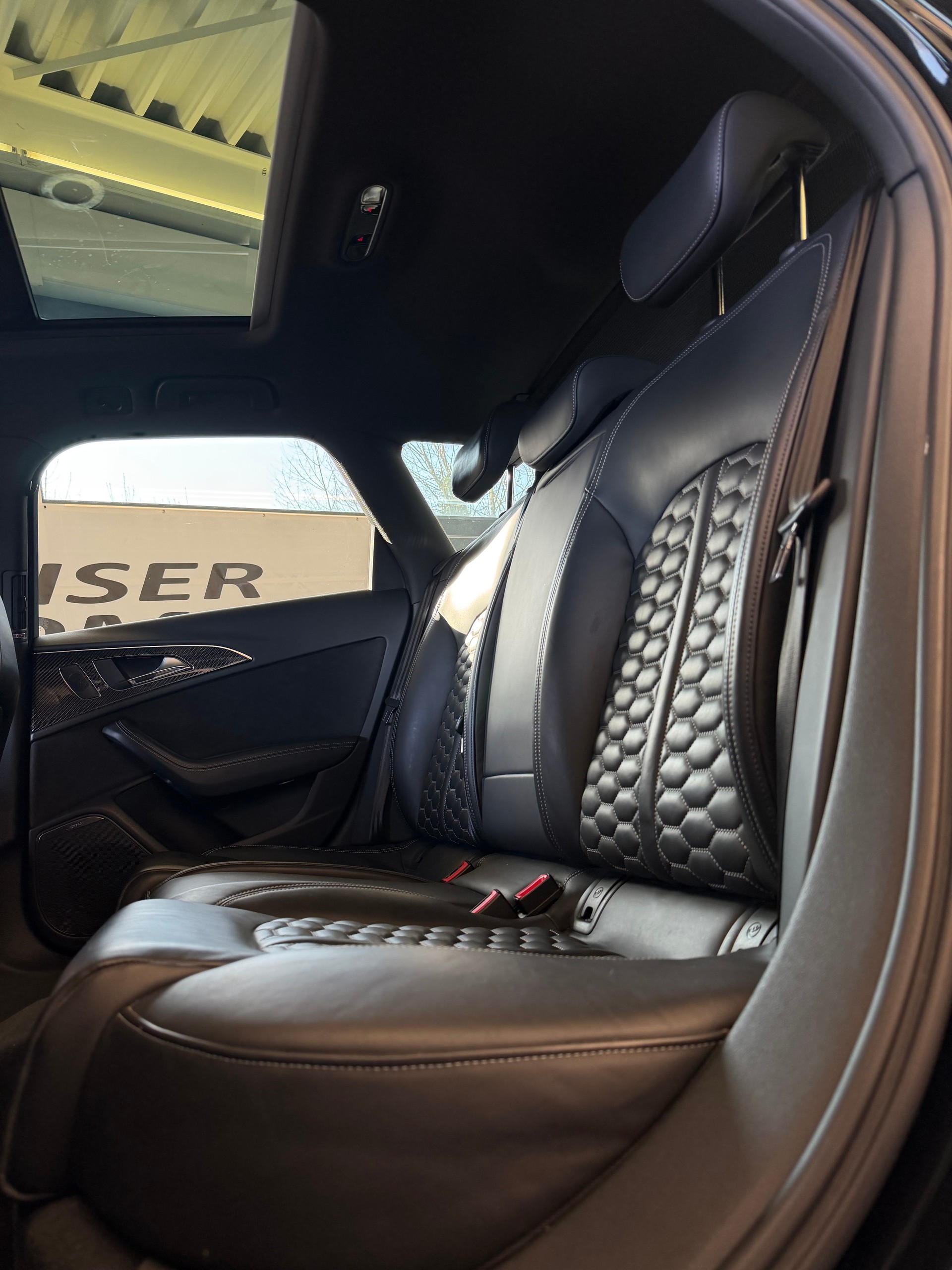 AUDI RS6 Avant 4.0 TFSI V8 performance quattro-image-6