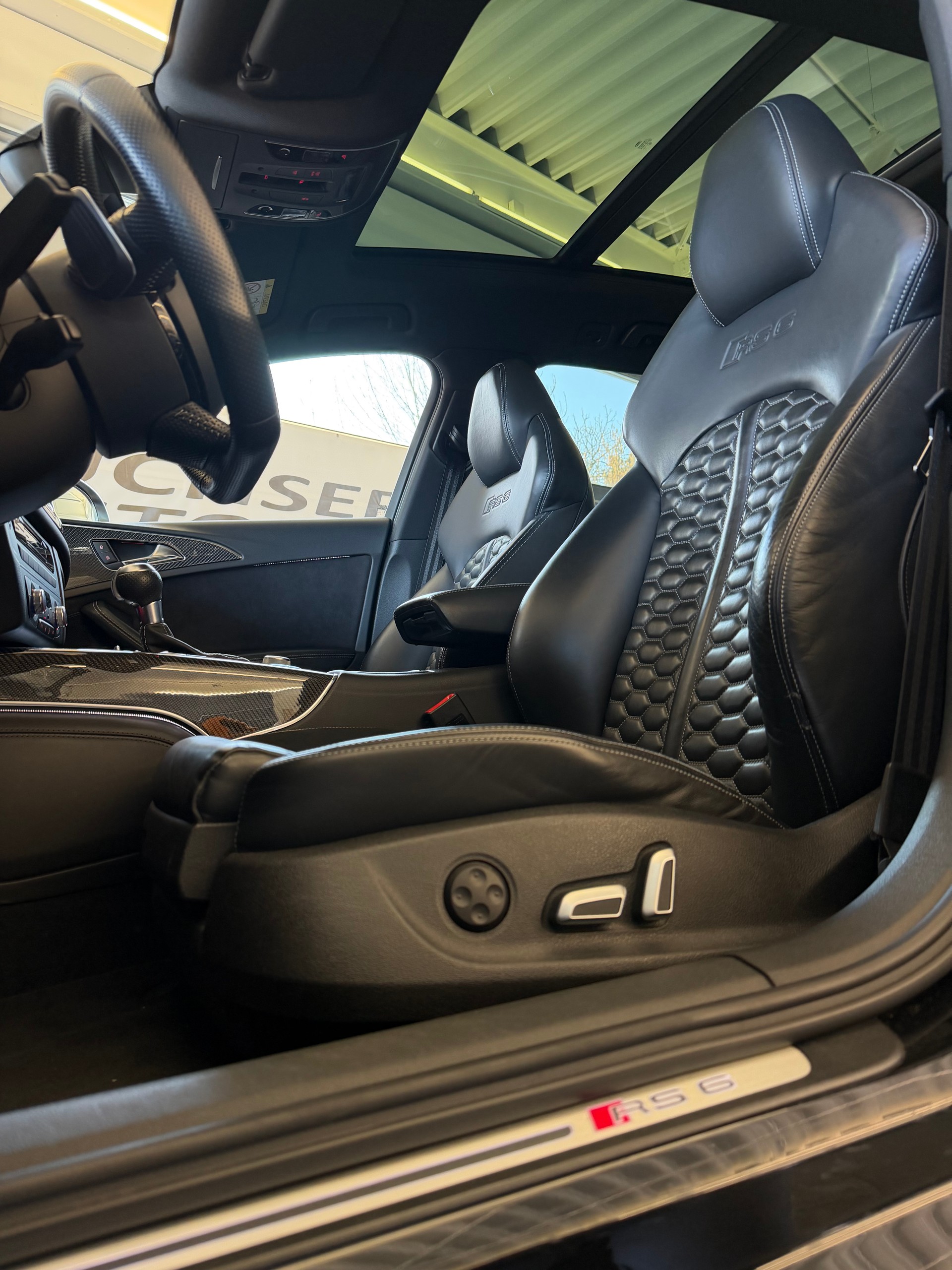 AUDI RS6 Avant 4.0 TFSI V8 performance quattro-image-5