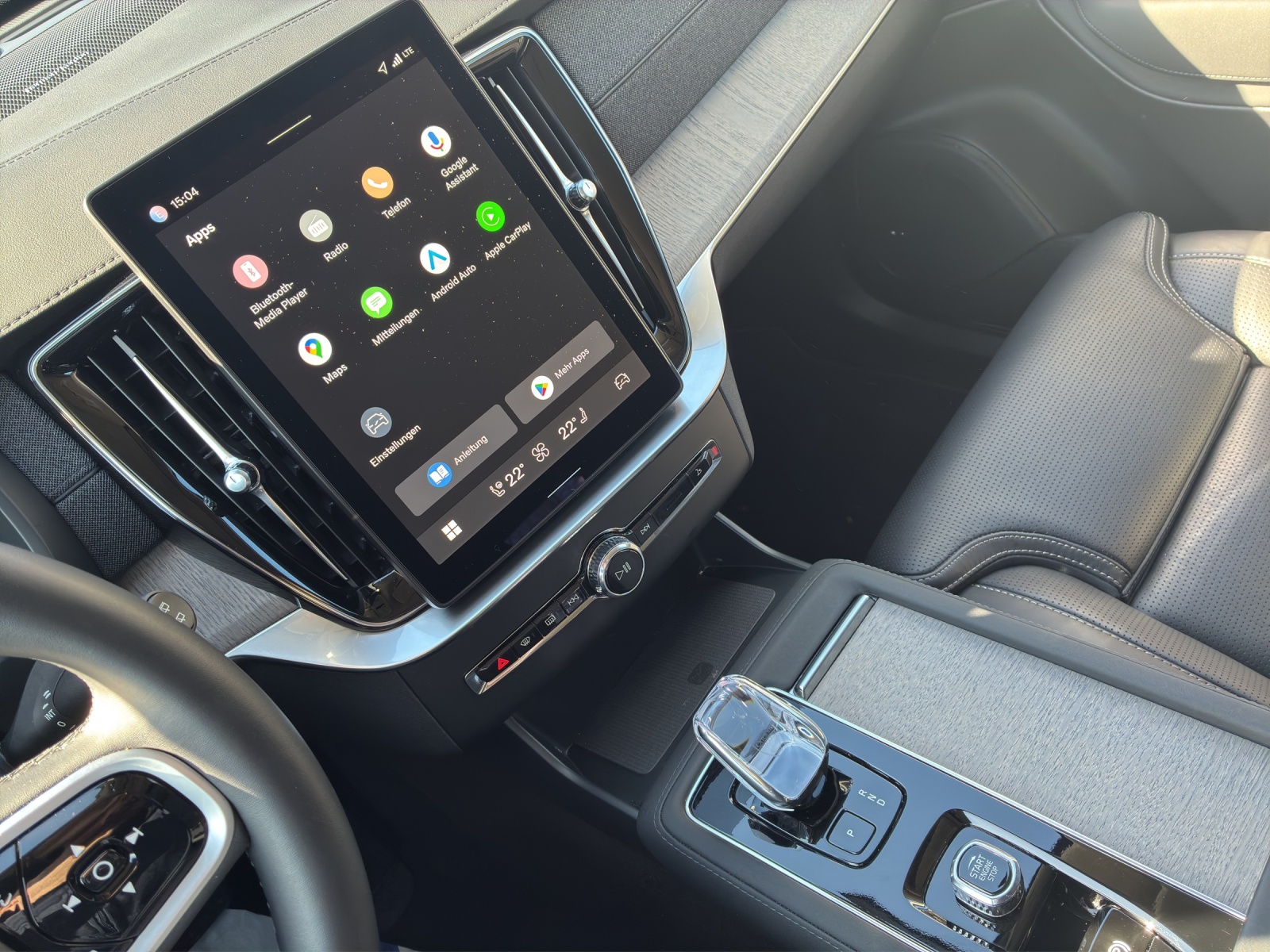 VOLVO XC90 2.0 T8 TE Plus Dark eAWD-image-17