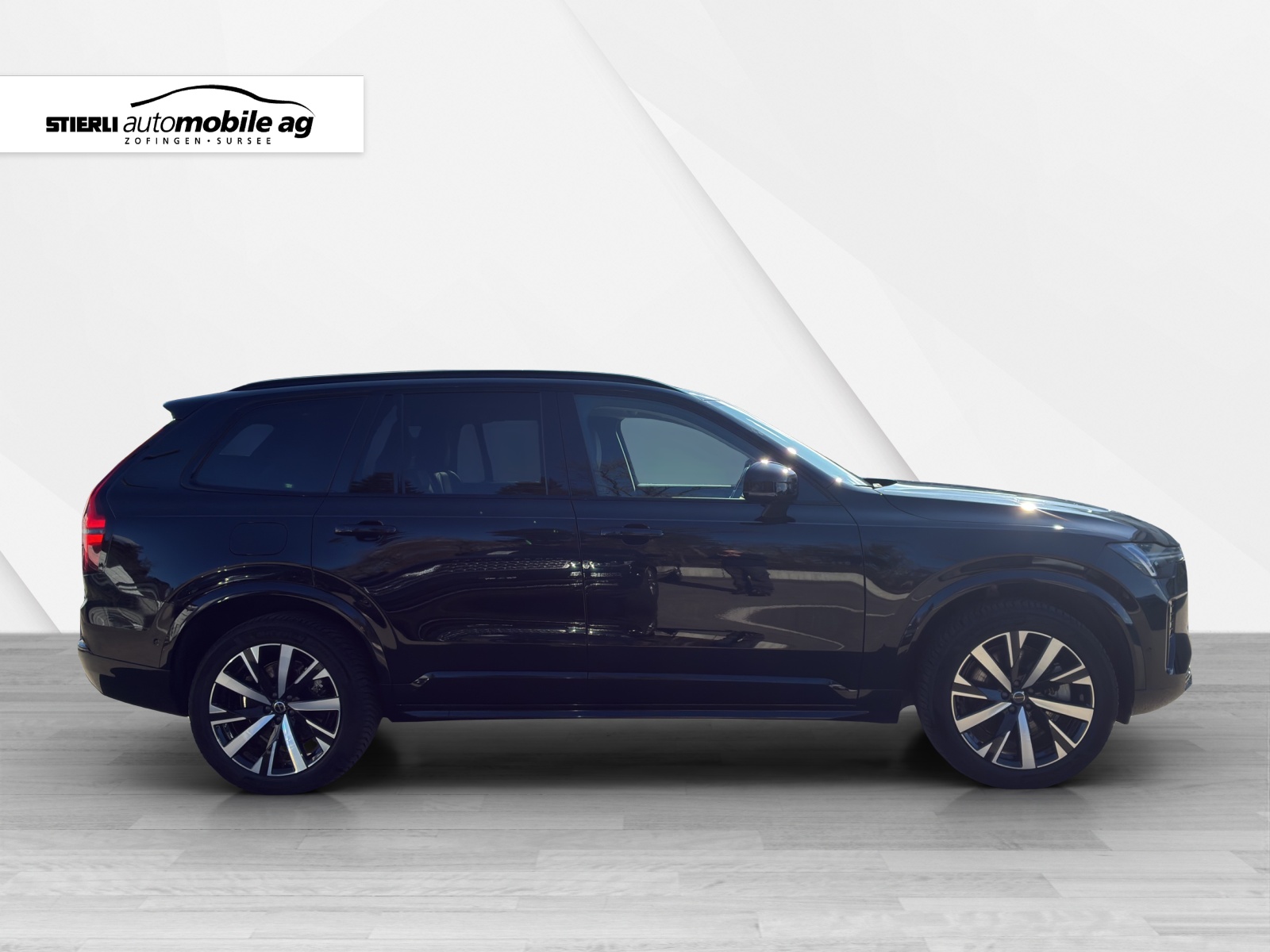 VOLVO XC90 2.0 T8 TE Plus Dark eAWD-showroom-element-3